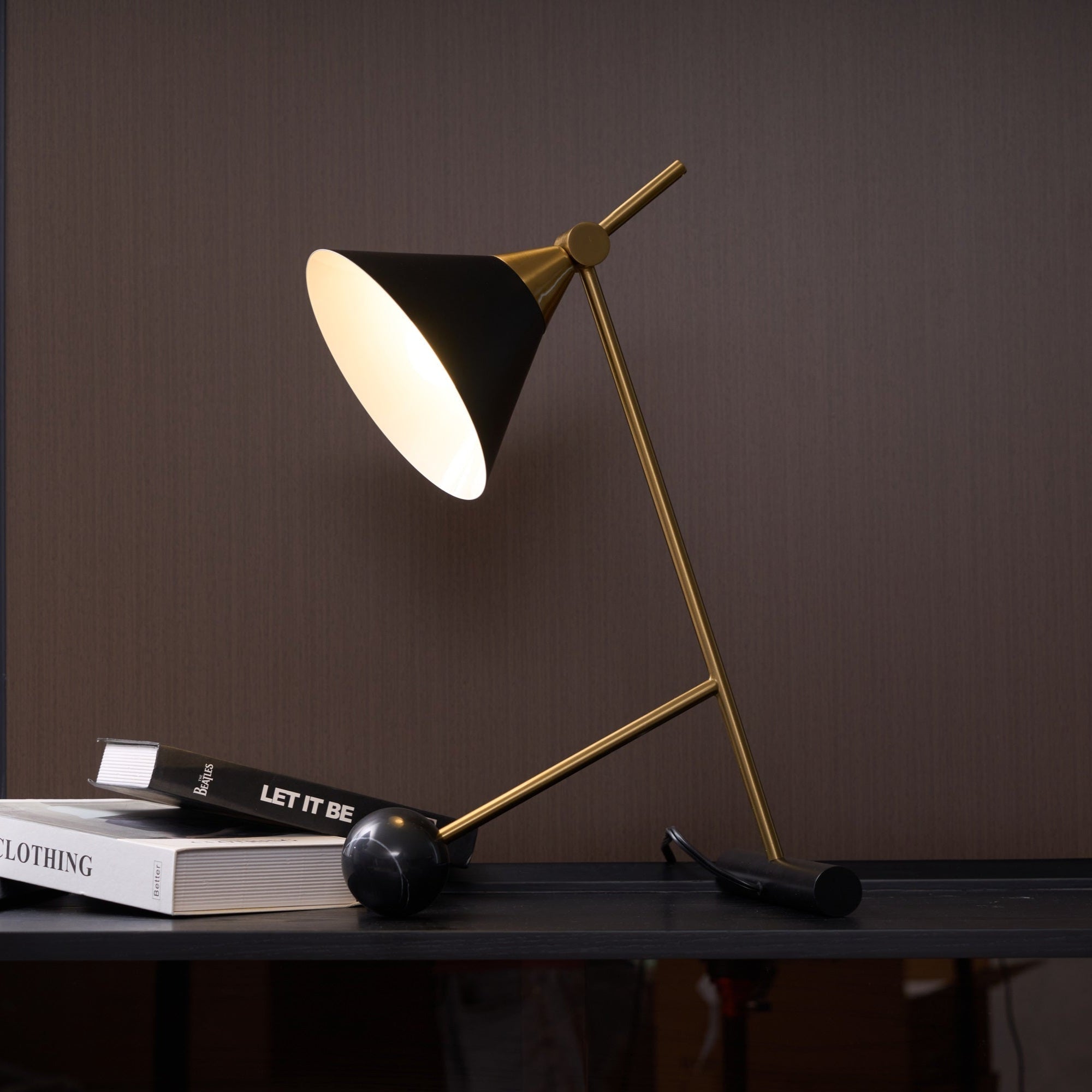 Avelo Marble Geometric Table Lamp-Neutral Decor