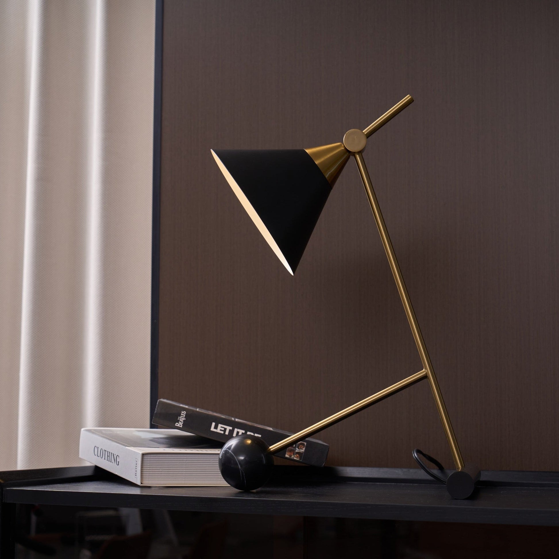 Avelo Marble Geometric Table Lamp-Neutral Decor