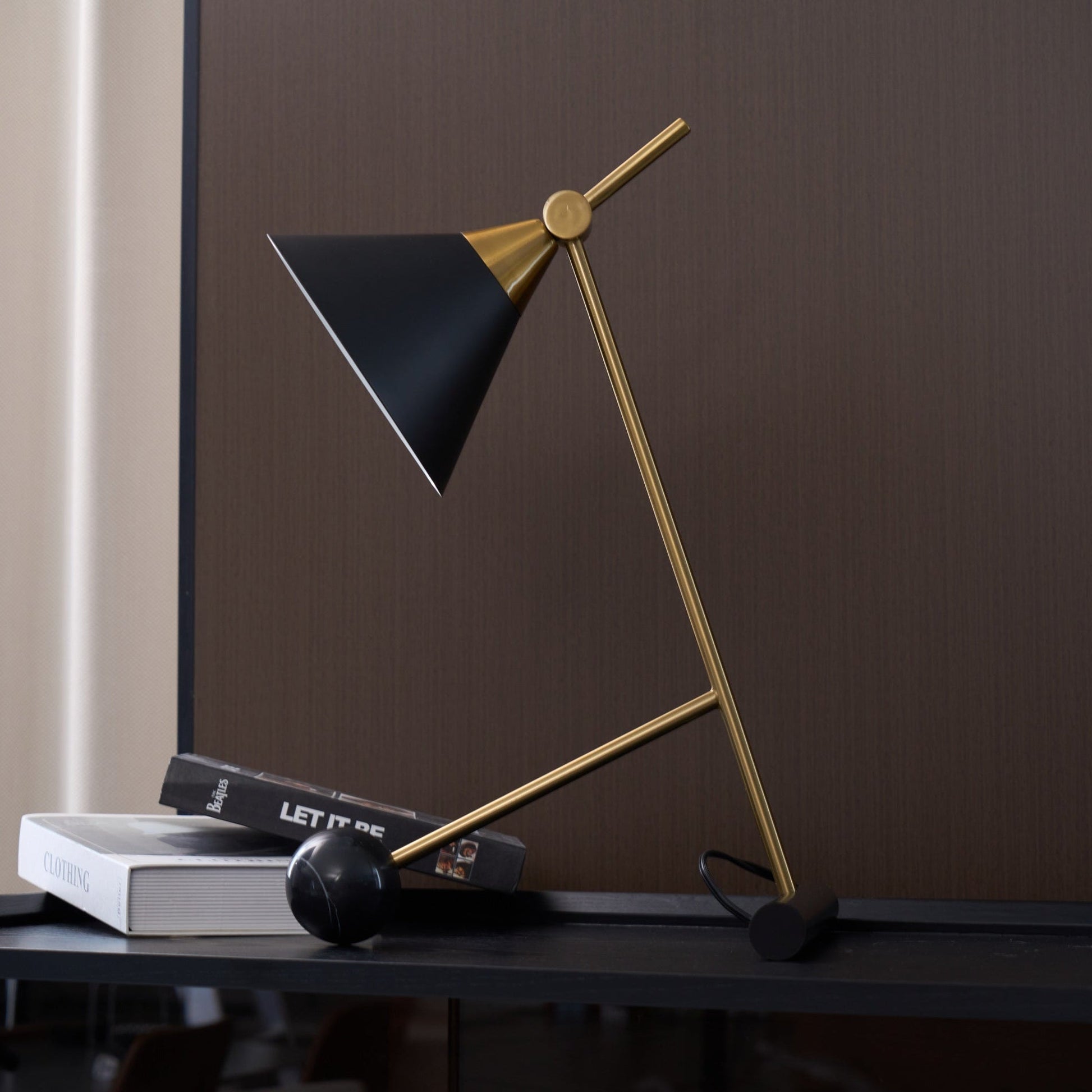 Avelo Marble Geometric Table Lamp-Neutral Decor