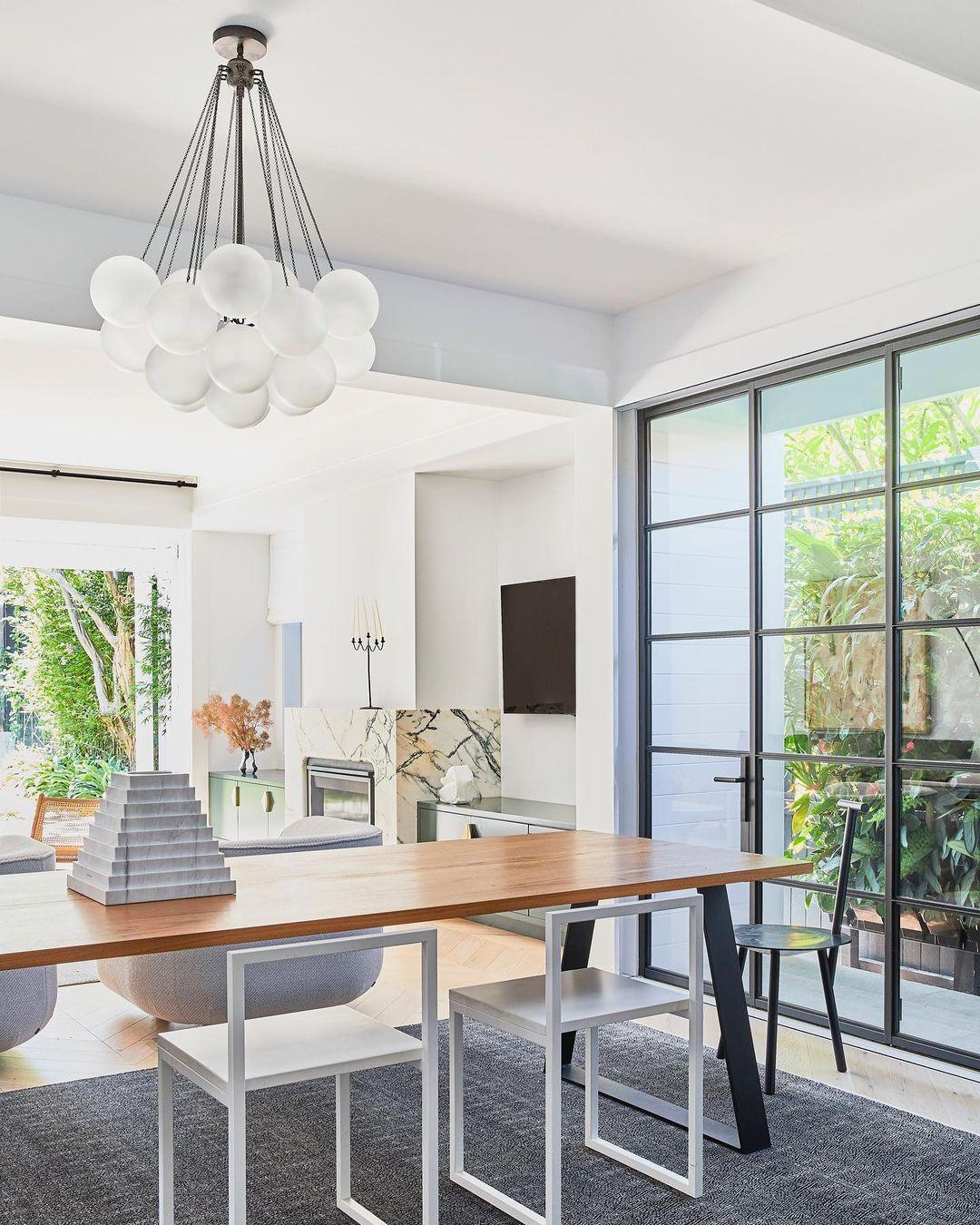 Lustra Chandelier Bubble Frosted Glass-Neutral Decor
