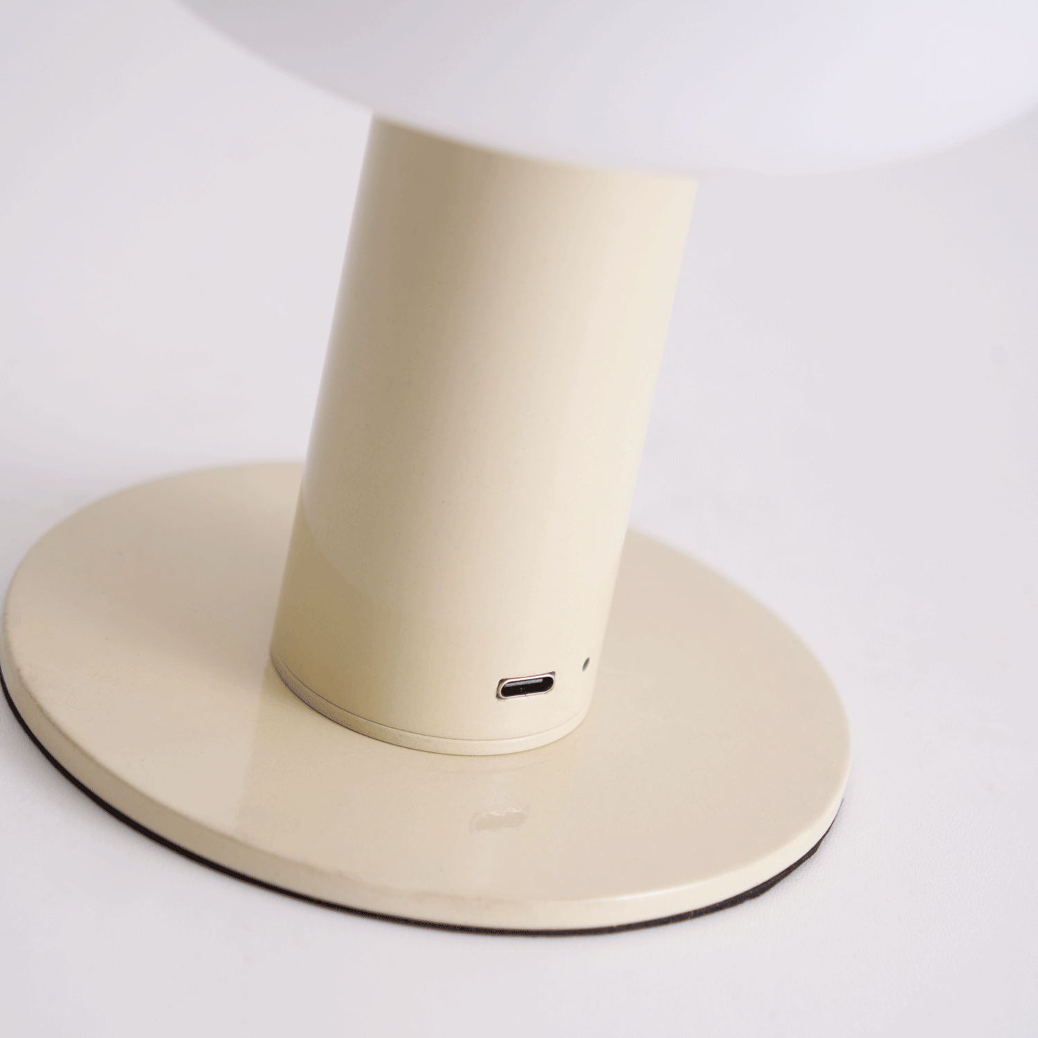 Poppy Modern Table Lamp-Neutral Decor