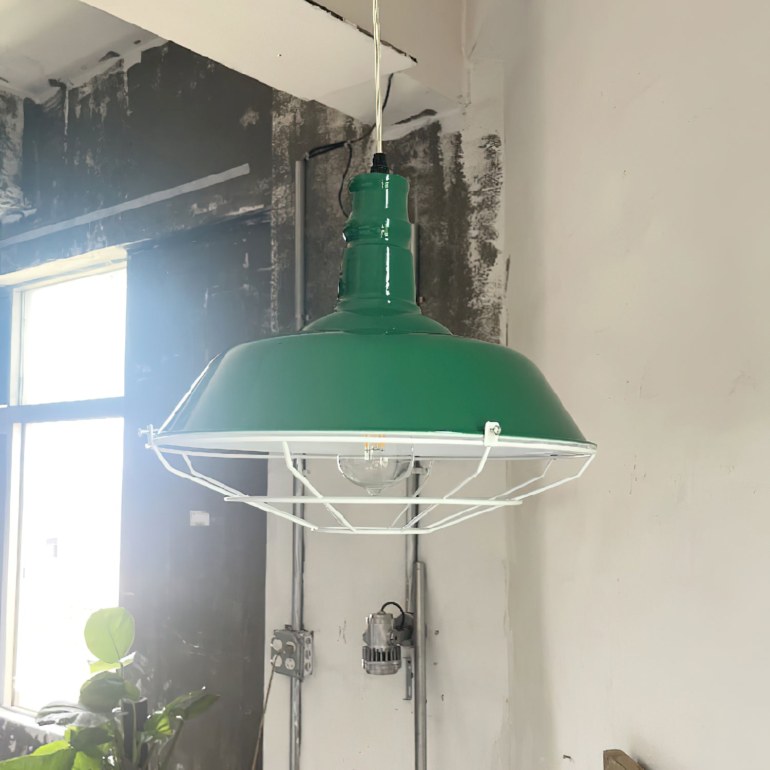 Voss Pendant Light