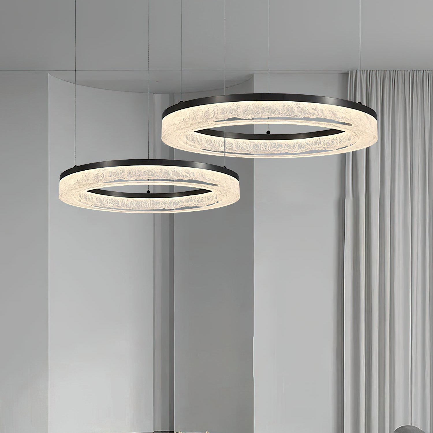 Thalyn Chandelier