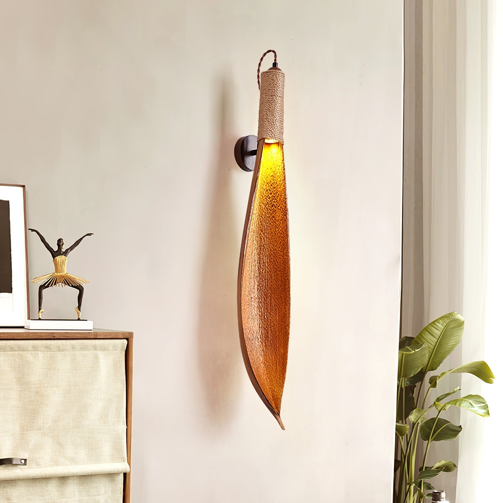 Camarila Individual Creativity Leaf Sconce Wall lamp-Neutral Decor