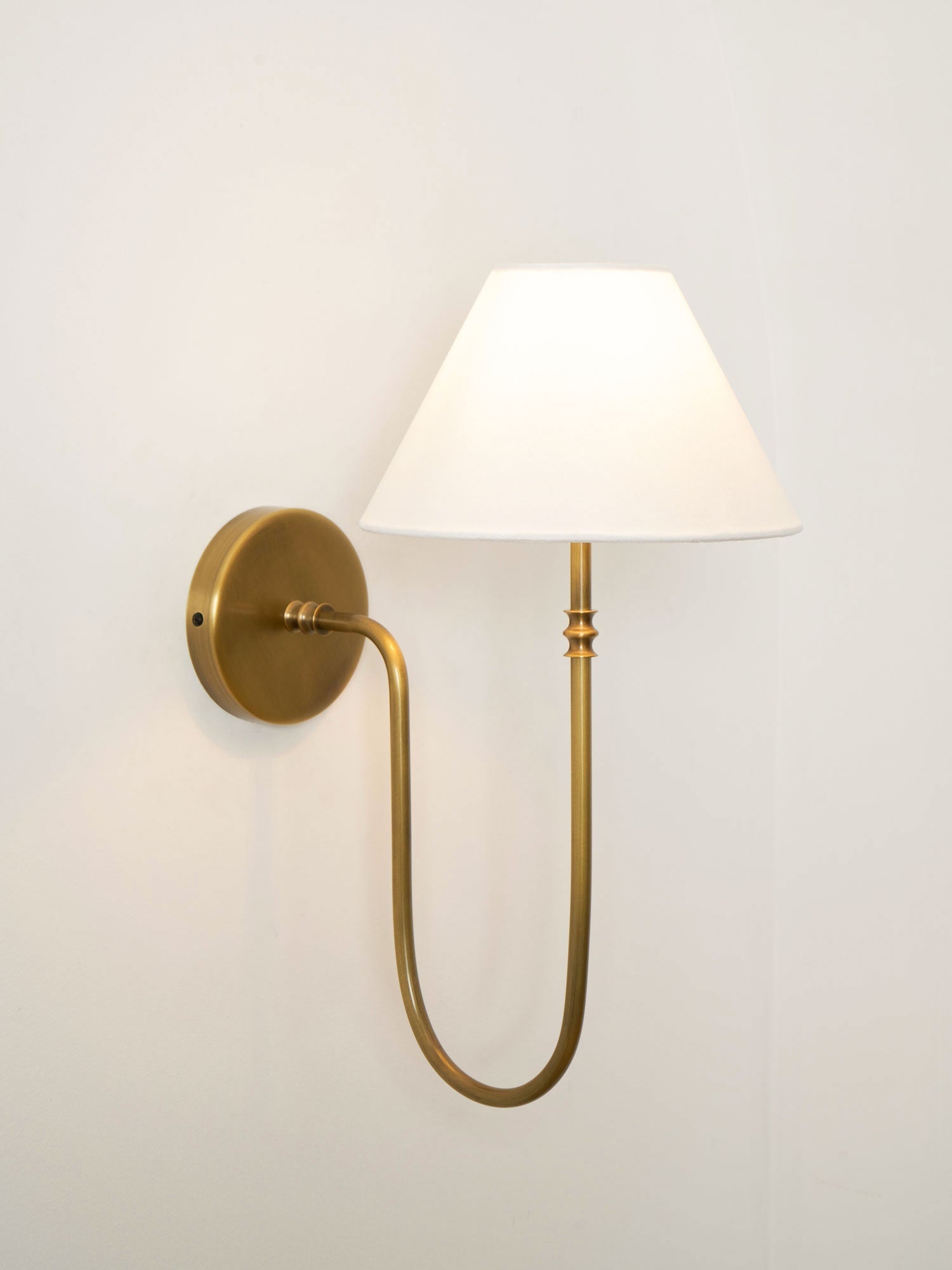 Devenq Vintage Industrial Fabric Wall Light-Neutral Decor