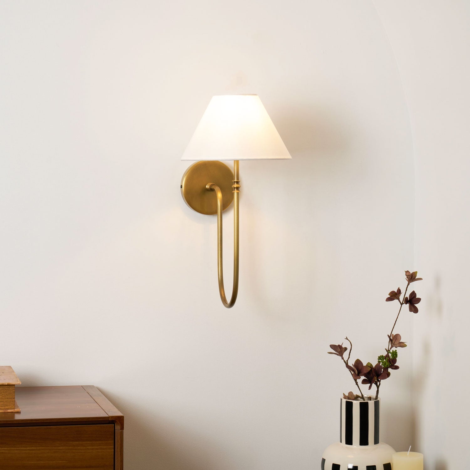 Devenq Vintage Industrial Fabric Wall Light-Neutral Decor