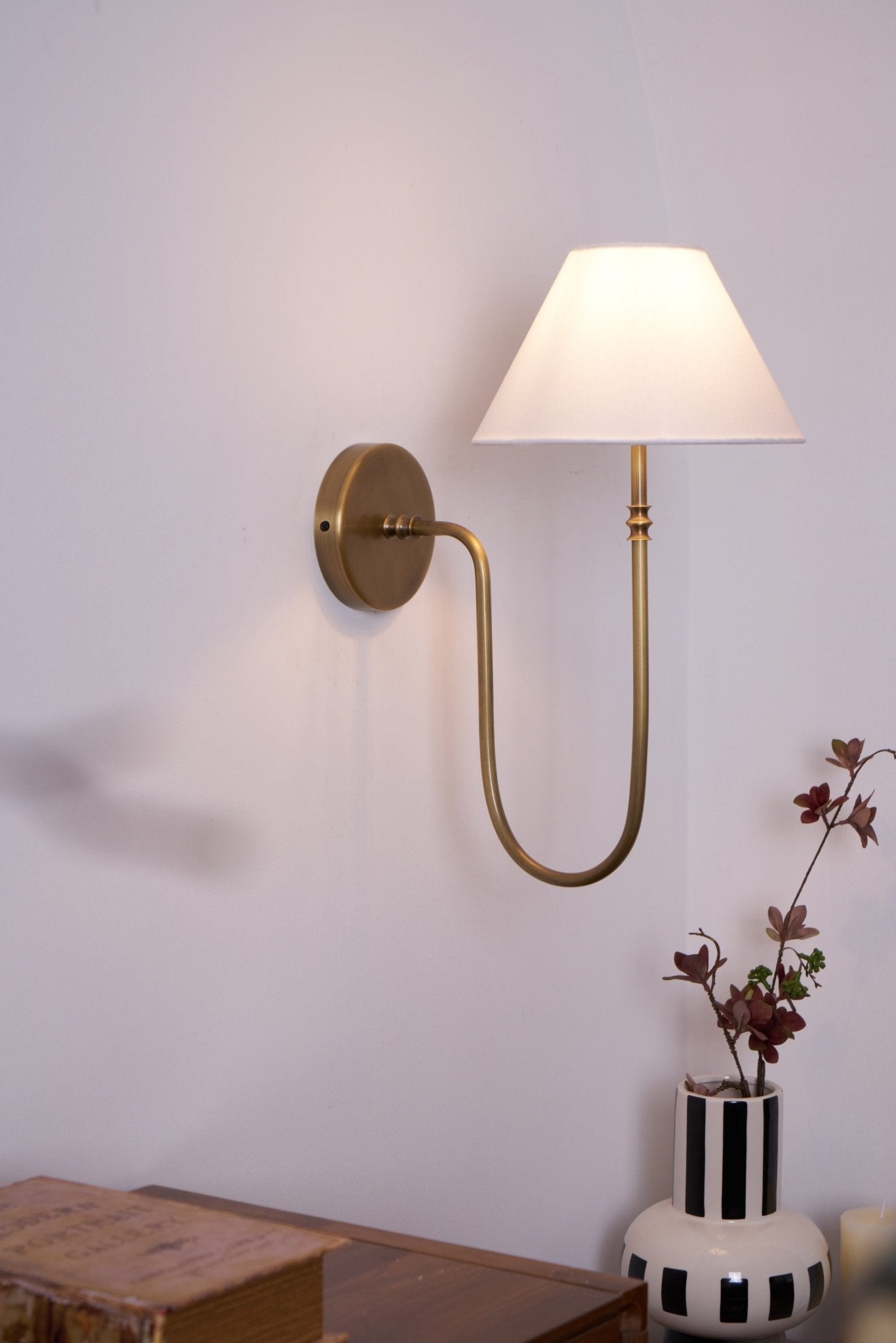 Devenq Vintage Industrial Fabric Wall Light-Neutral Decor