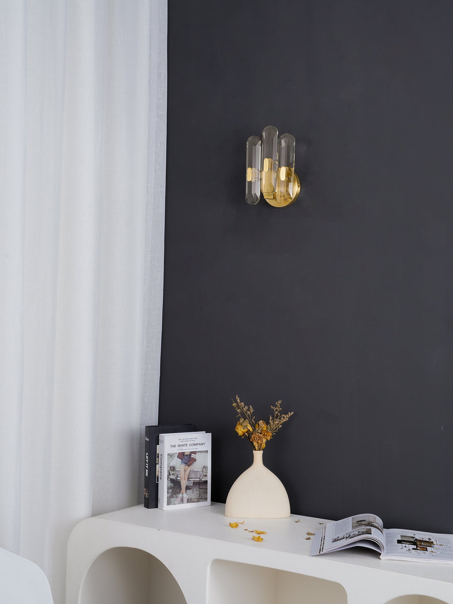 Gevon Postmodern Luxury Crystal Sconce Wall Lamp-Neutral Decor