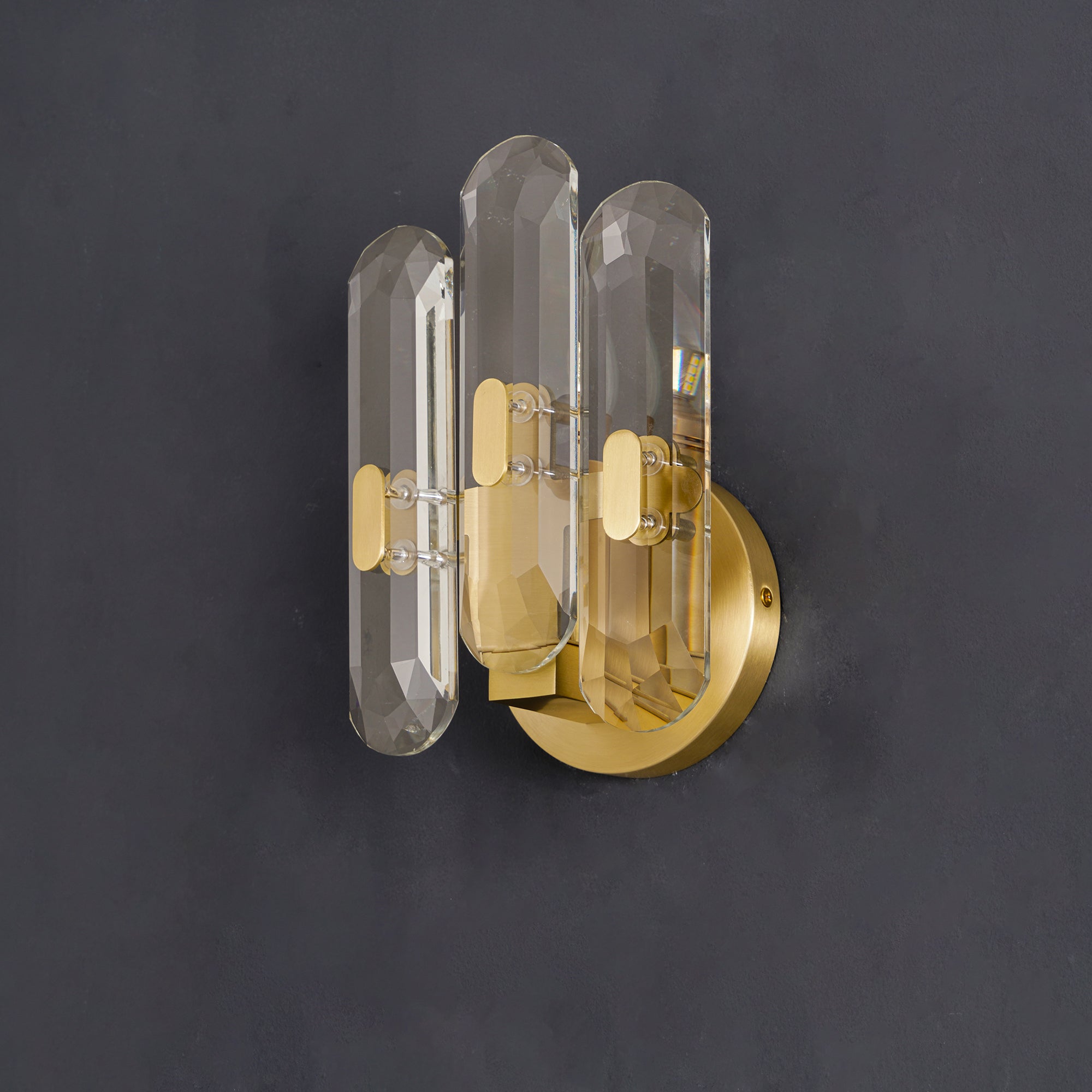 Gevon Postmodern Luxury Crystal Sconce Wall Lamp-Neutral Decor