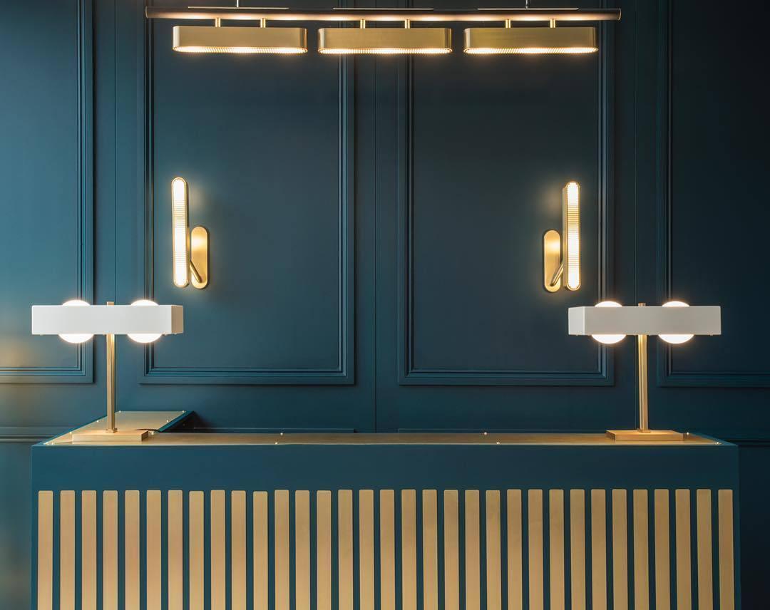 Lustra Wall Lamp Brass Slotted Grill-Neutral Decor