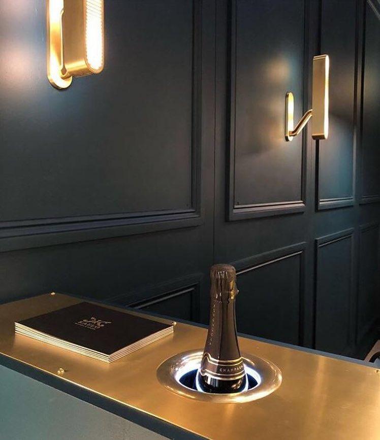 Lustra Wall Lamp Brass Slotted Grill-Neutral Decor