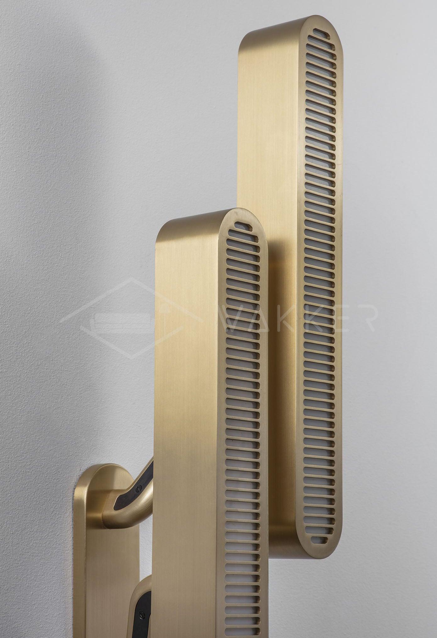 Lustra Wall Lamp Brass Slotted Grill-Neutral Decor