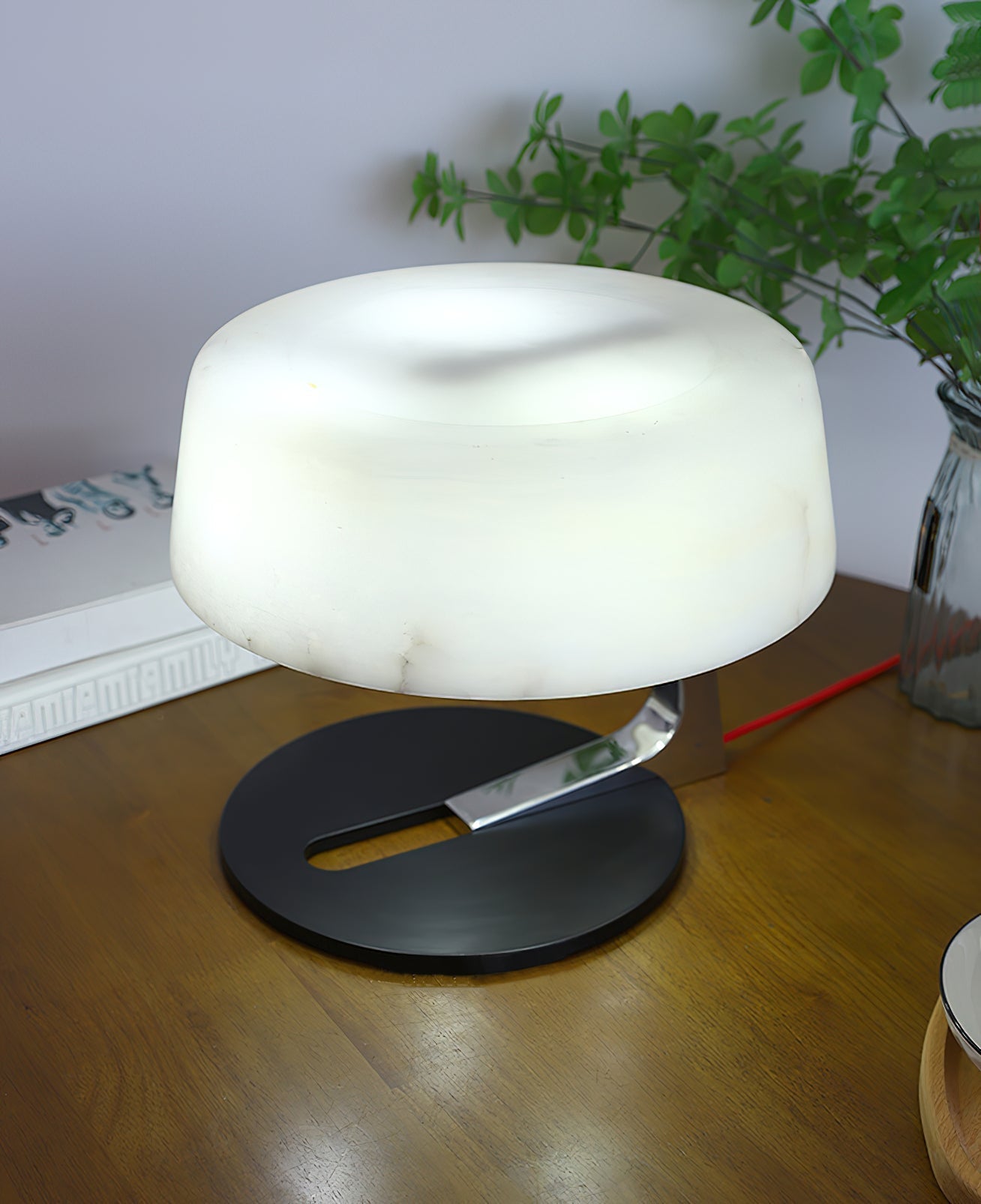 Nysolora Dome Alabaster Table Lamp-Neutral Decor