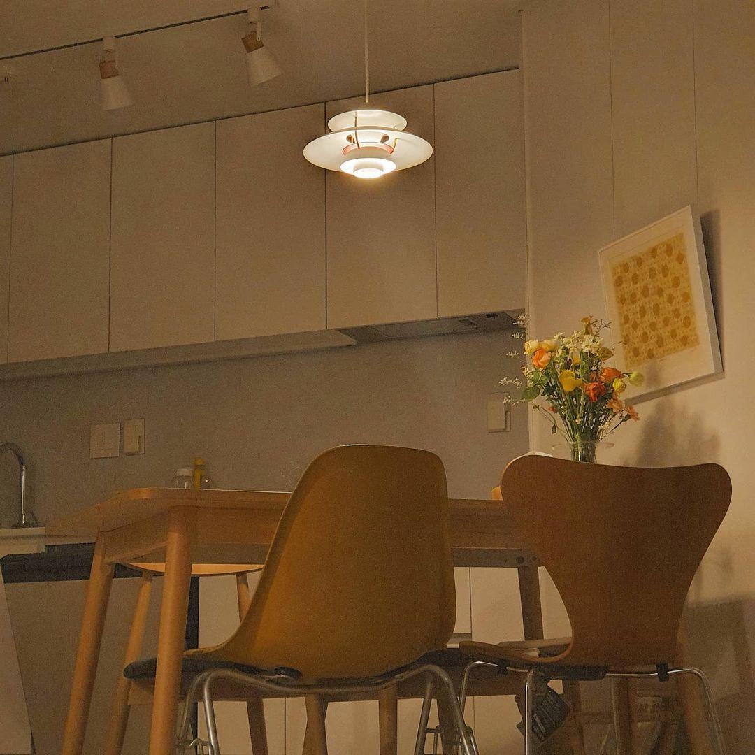Novenu White Scandinavian Pendant Lamp-Neutral Decor