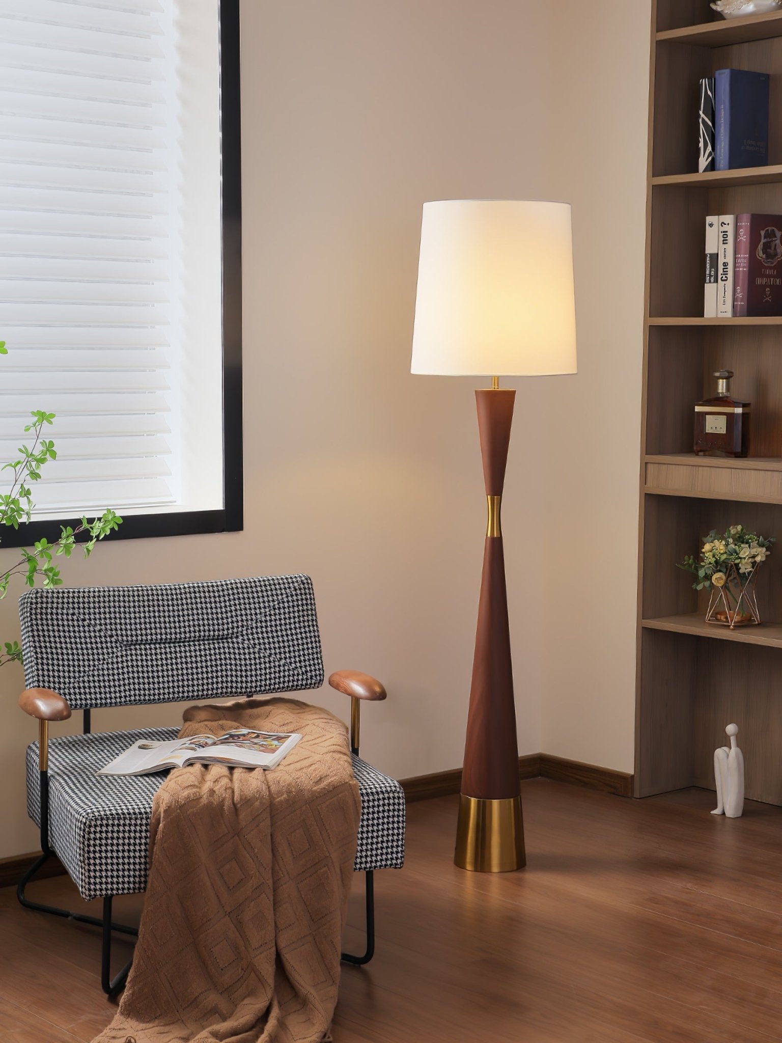 Cicaril Modern Table Lamp-Neutral Decor