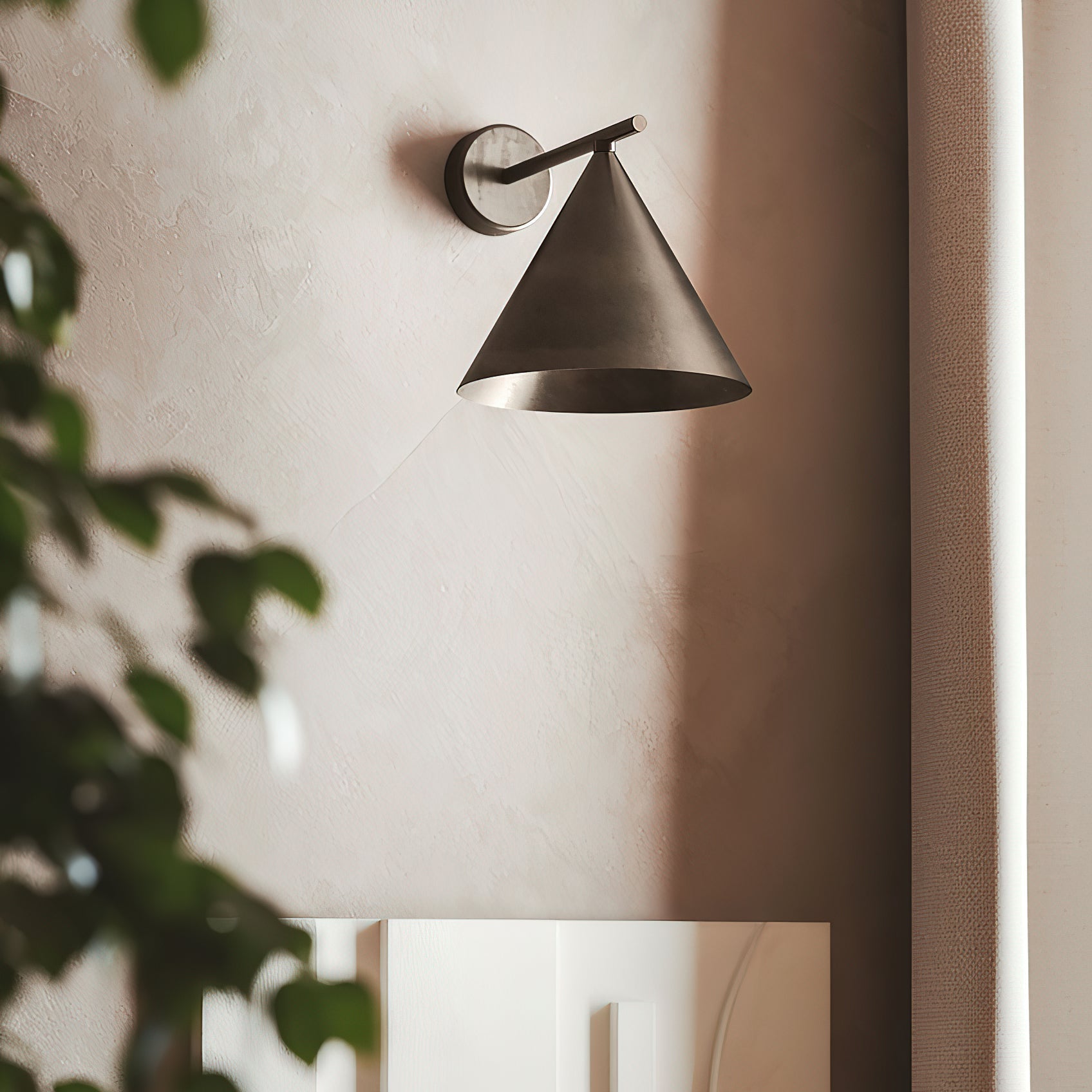 Kaelis Wall Lamp