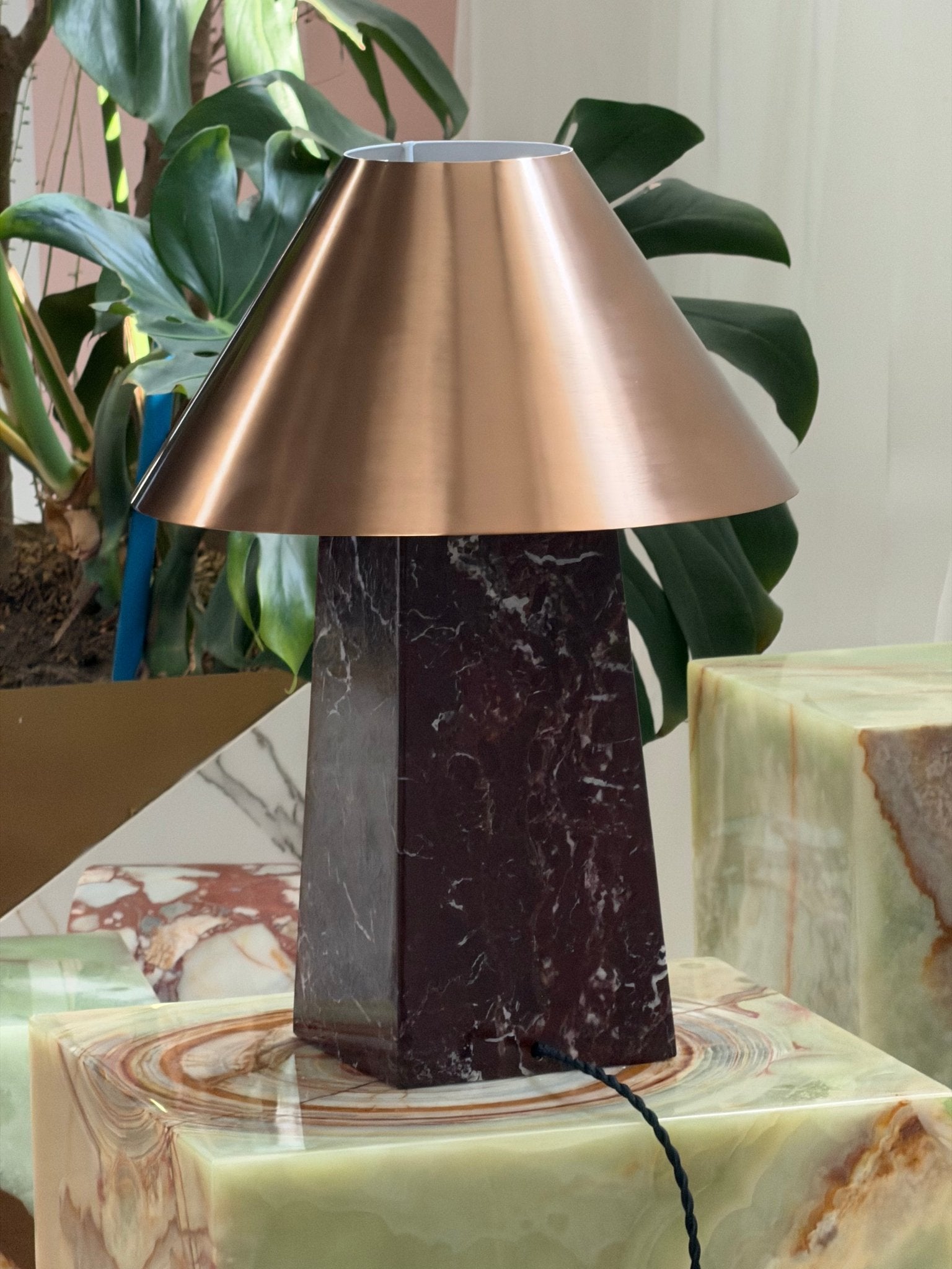 Conic Marble Table Lamp-Neutral Decor
