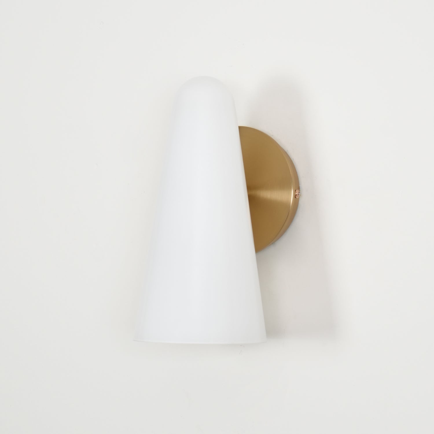 Conical Glass Wall Lamp-Neutral Decor