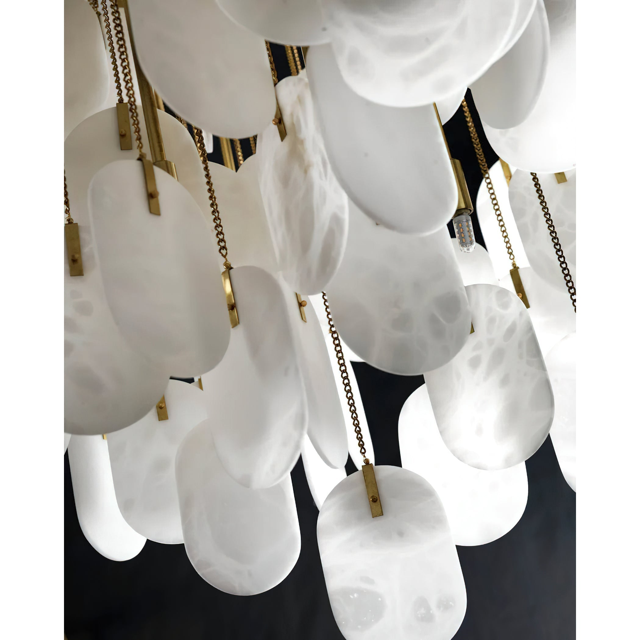 The warm, diffused glow created by the illuminated alabaster stone.