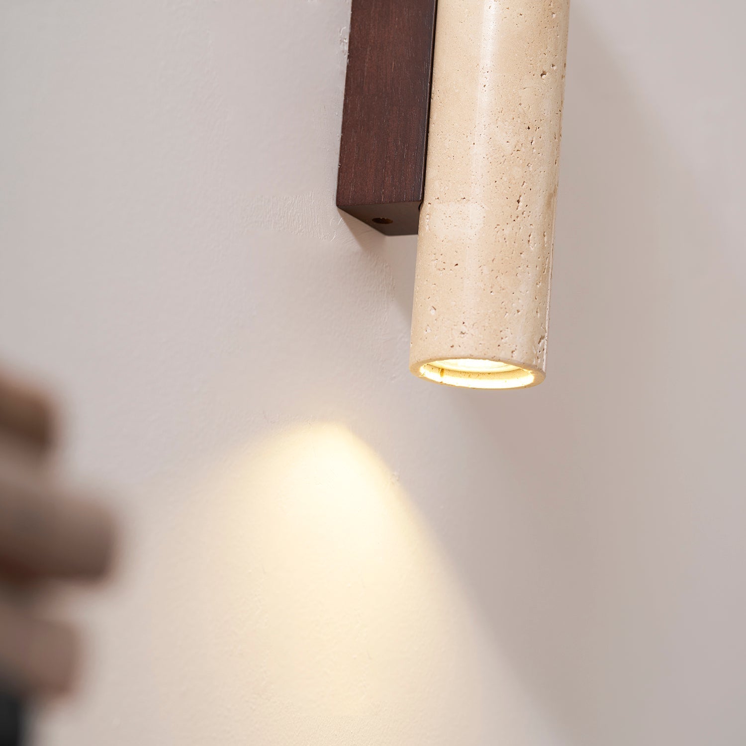 Cora Wall Lamp