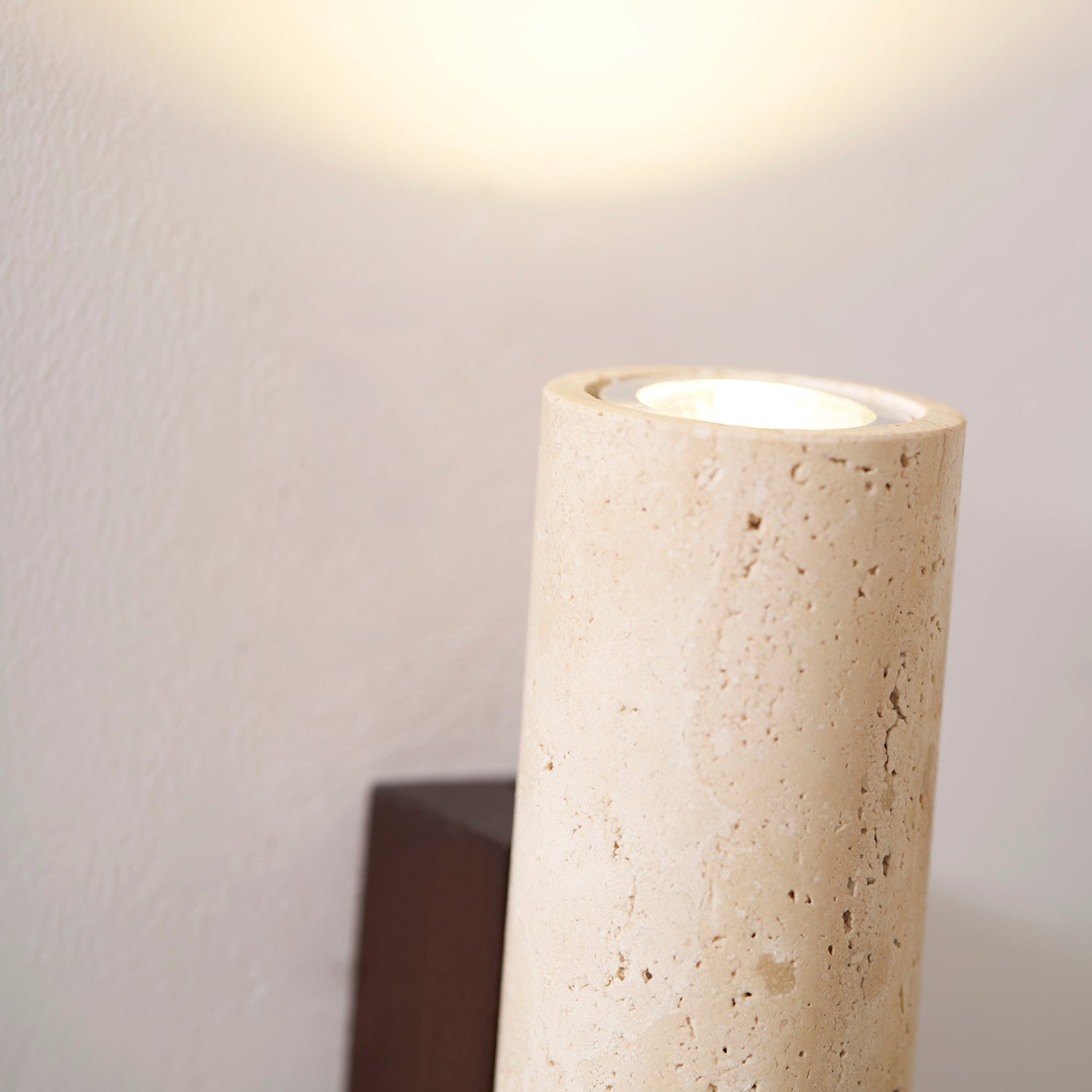 Cora Wall Lamp