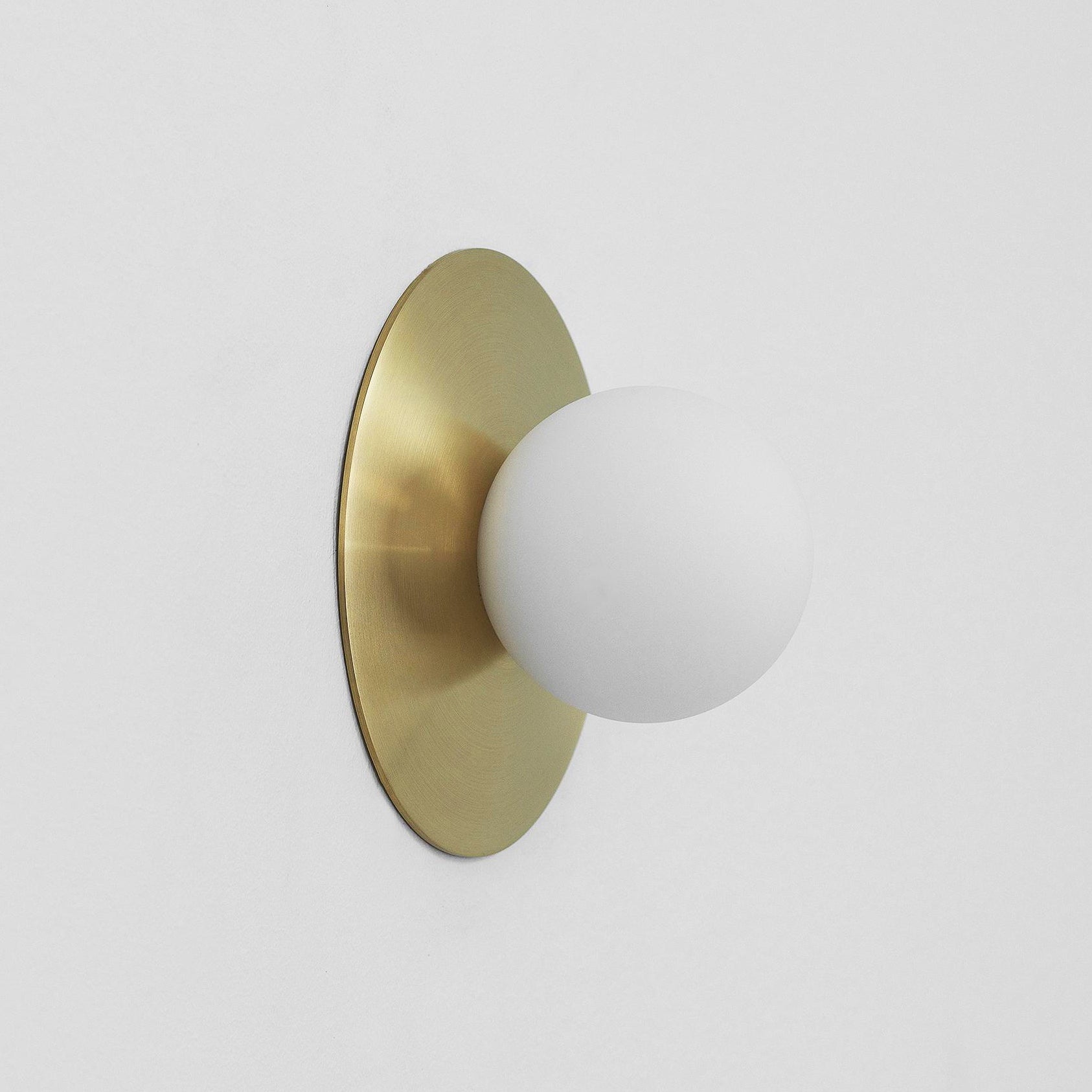 Haze Round Glass Wall Lamp