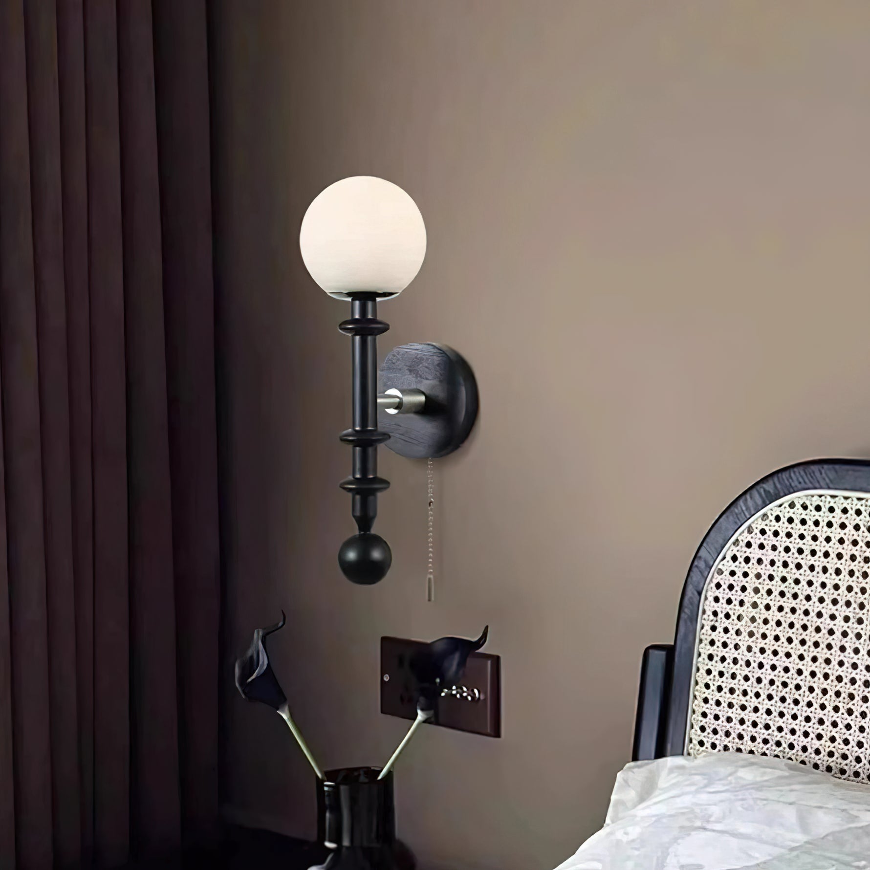 Velno Globe Wall Lamp