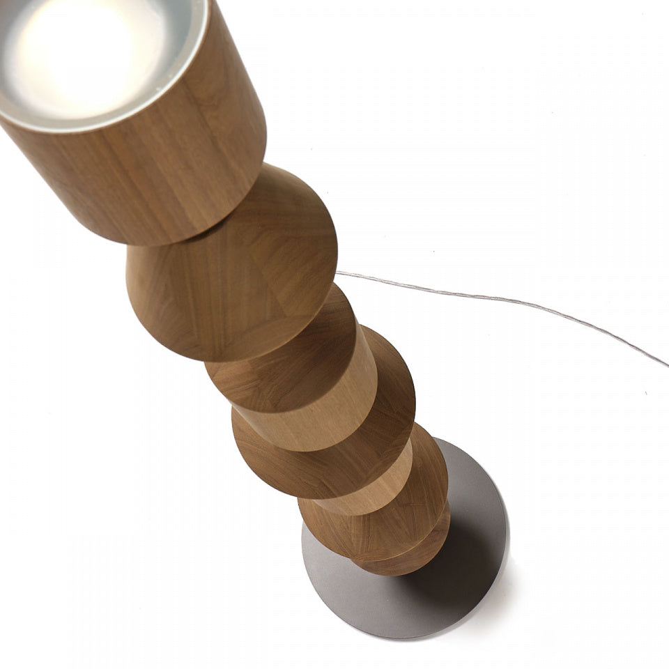 The stable base and slender stand of the Costantina Floor Lamp.