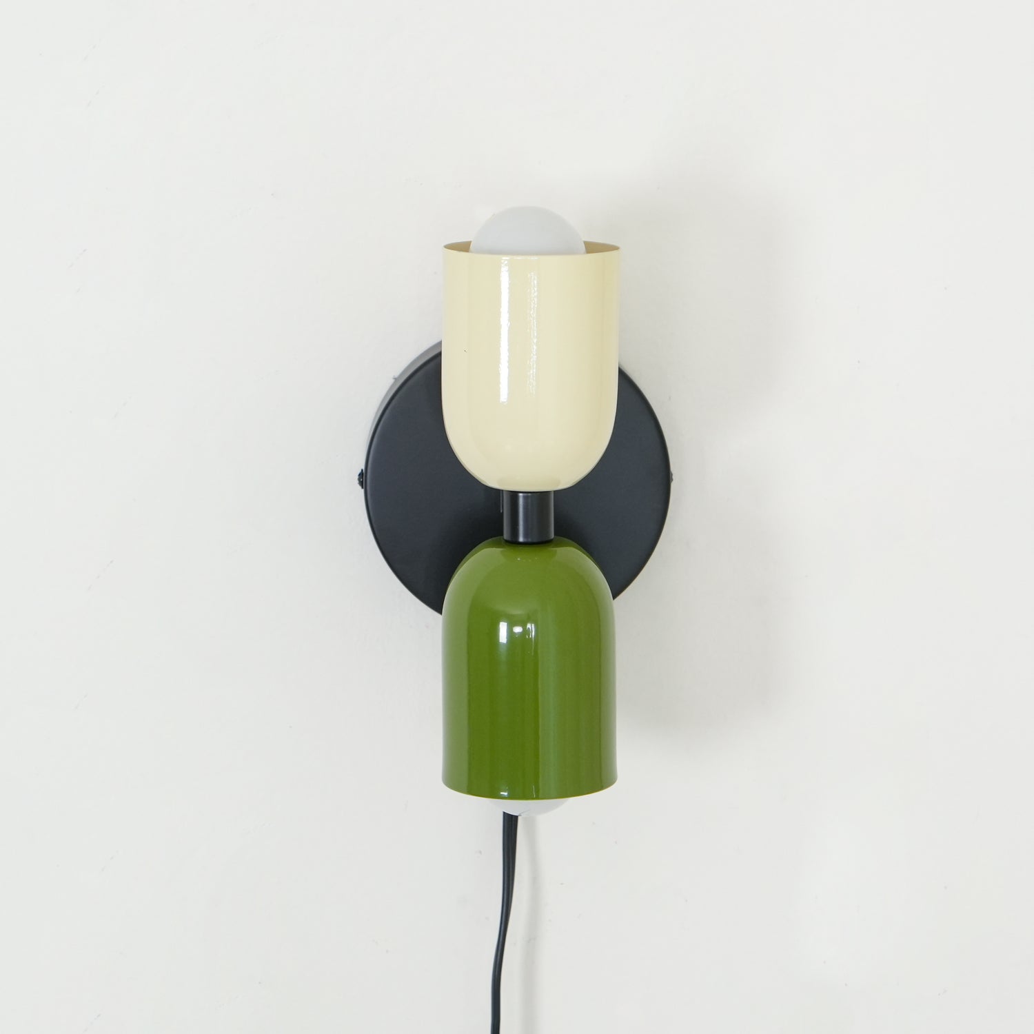Lustra Wall Lamp Green Black Minimalist Plug-In-Neutral Decor