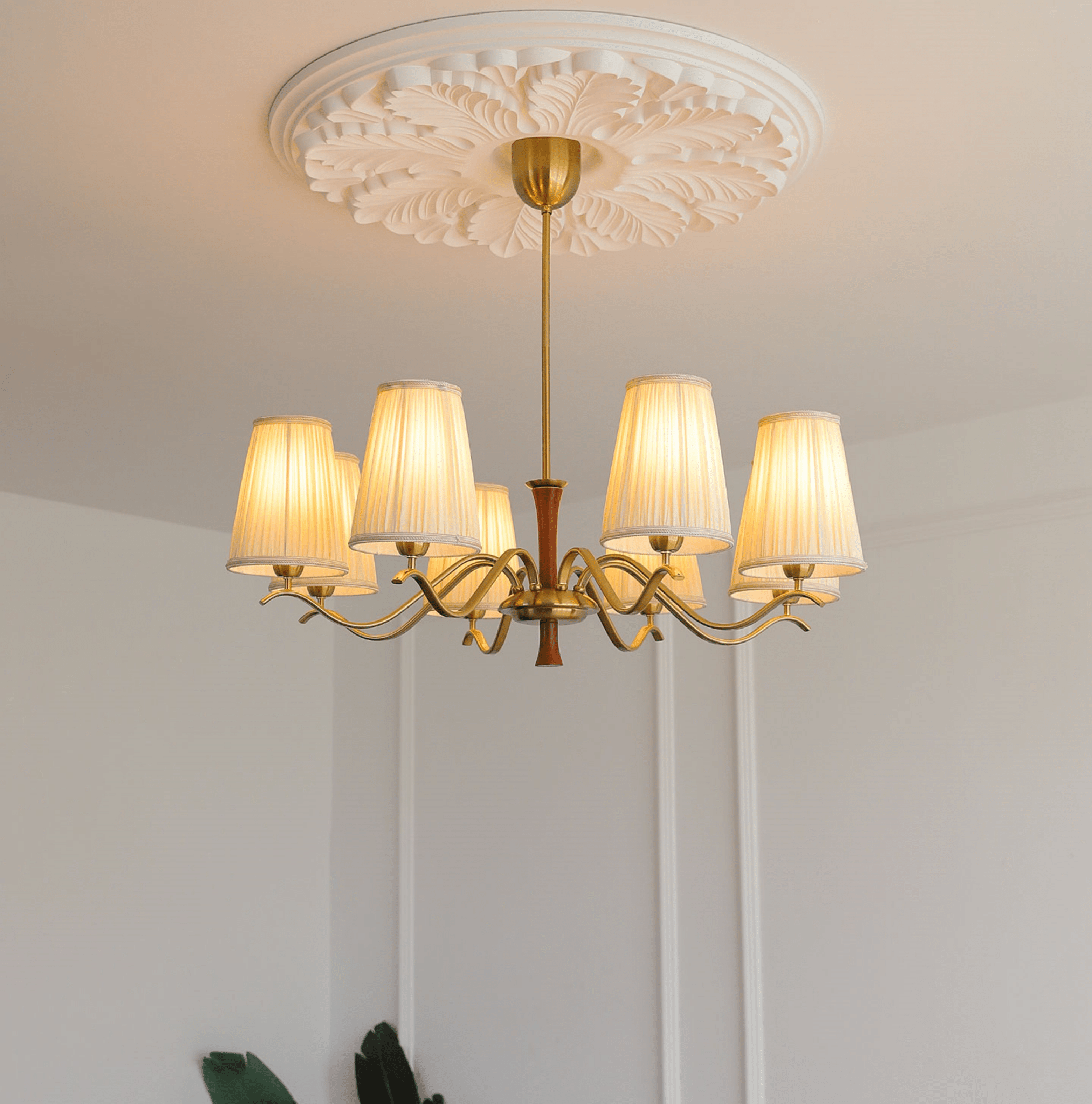 Vivienne Chandelier