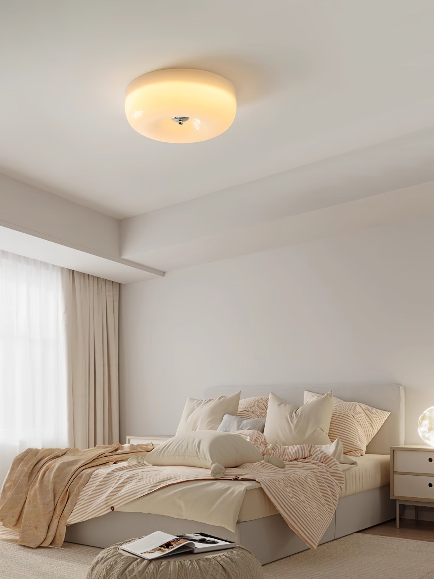 Solara Chandelier Cream Pudding with Blown Glass-Neutral Decor