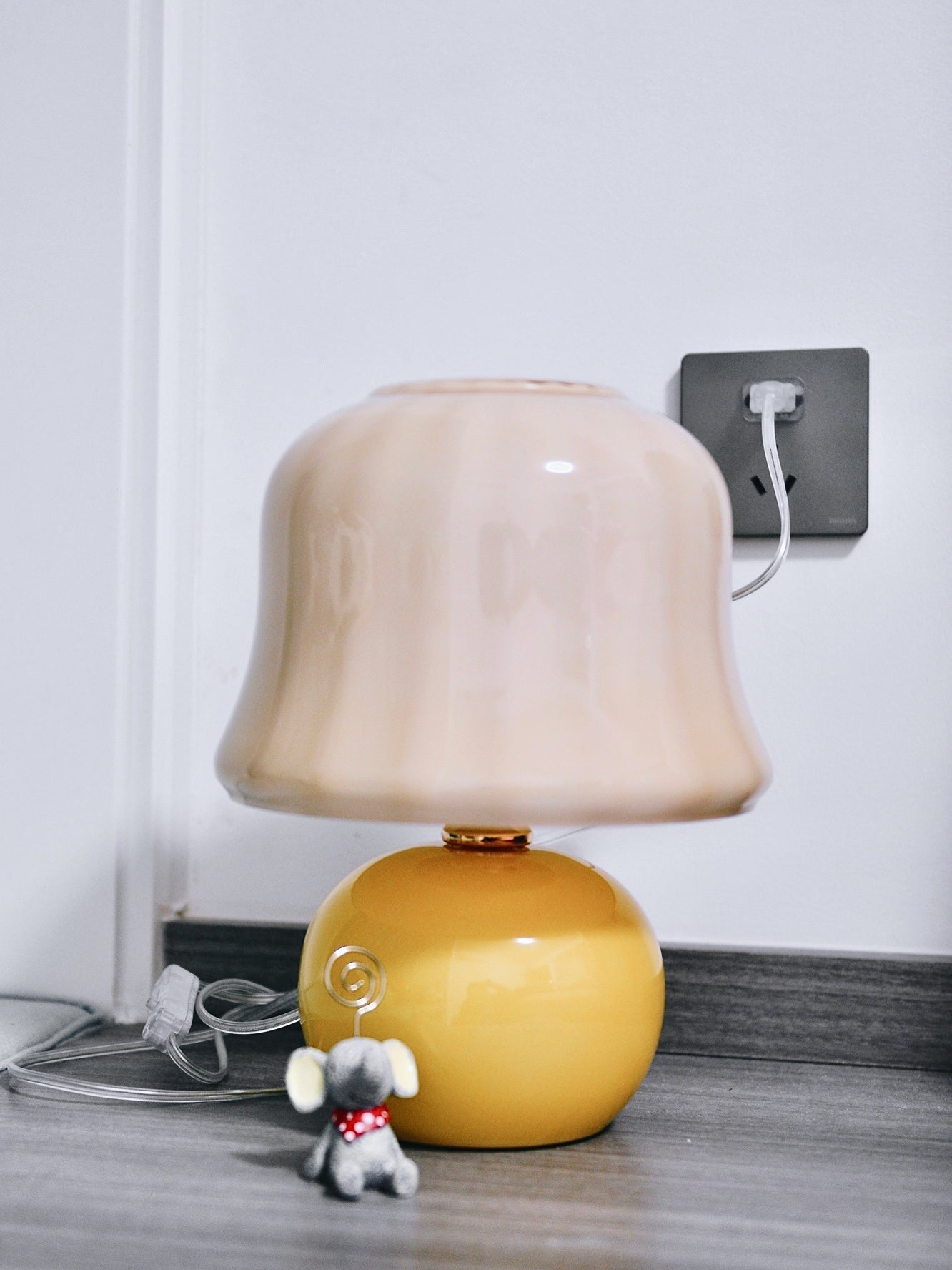 Holg Ceramic Luxury Table Lamp-Neutral Decor