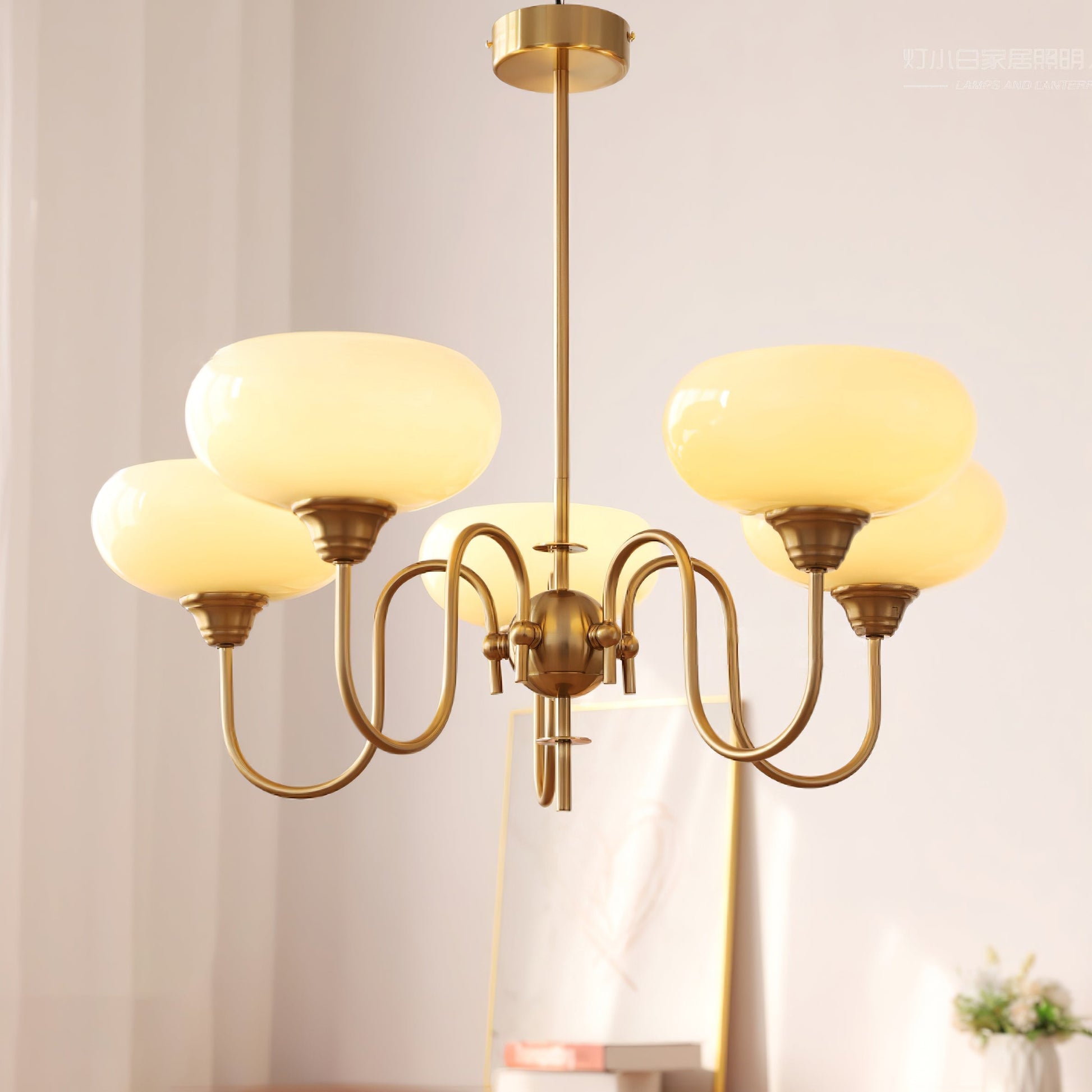 Pavenor Creamy Persimmon Chandelier-Neutral Decor