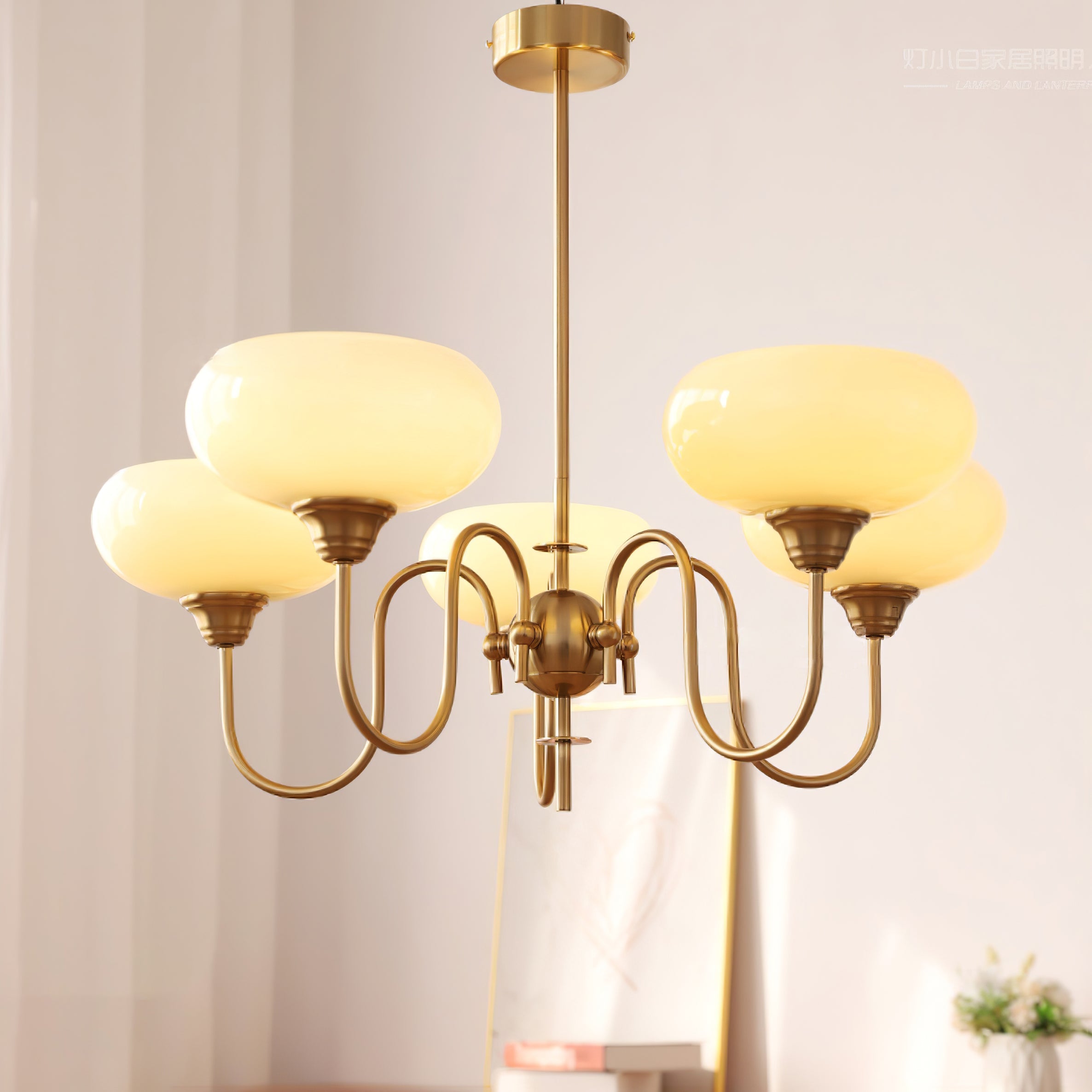 Pavenor Creamy Persimmon Chandelier-Neutral Decor