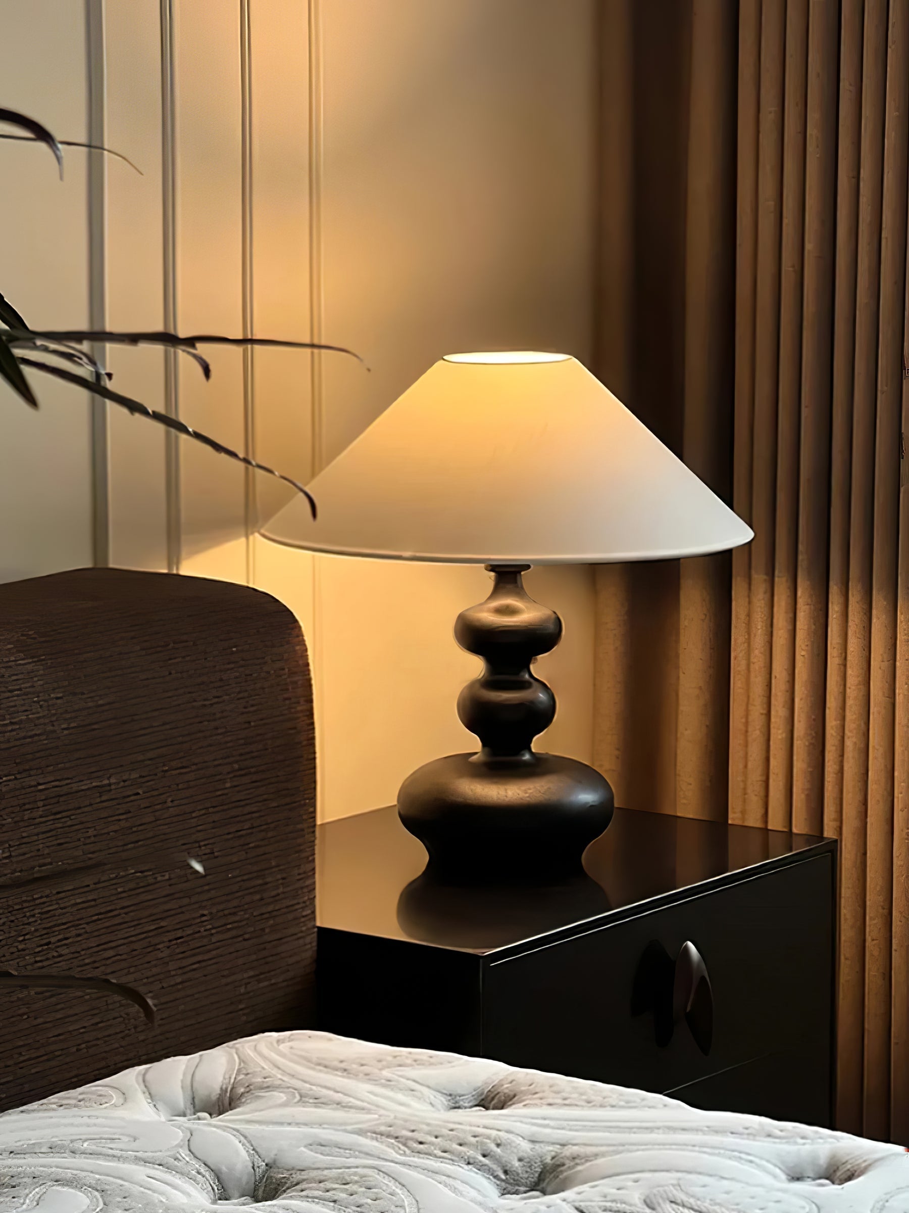 Vominex Wood Fabric Vintage Table Lamp-Neutral Decor