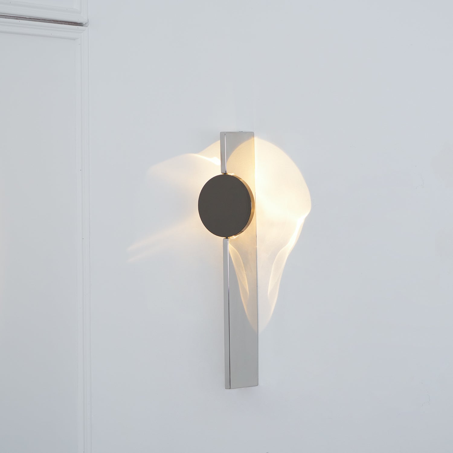 Walo Creative Light And Shadow Wall Lamp-Neutral Decor
