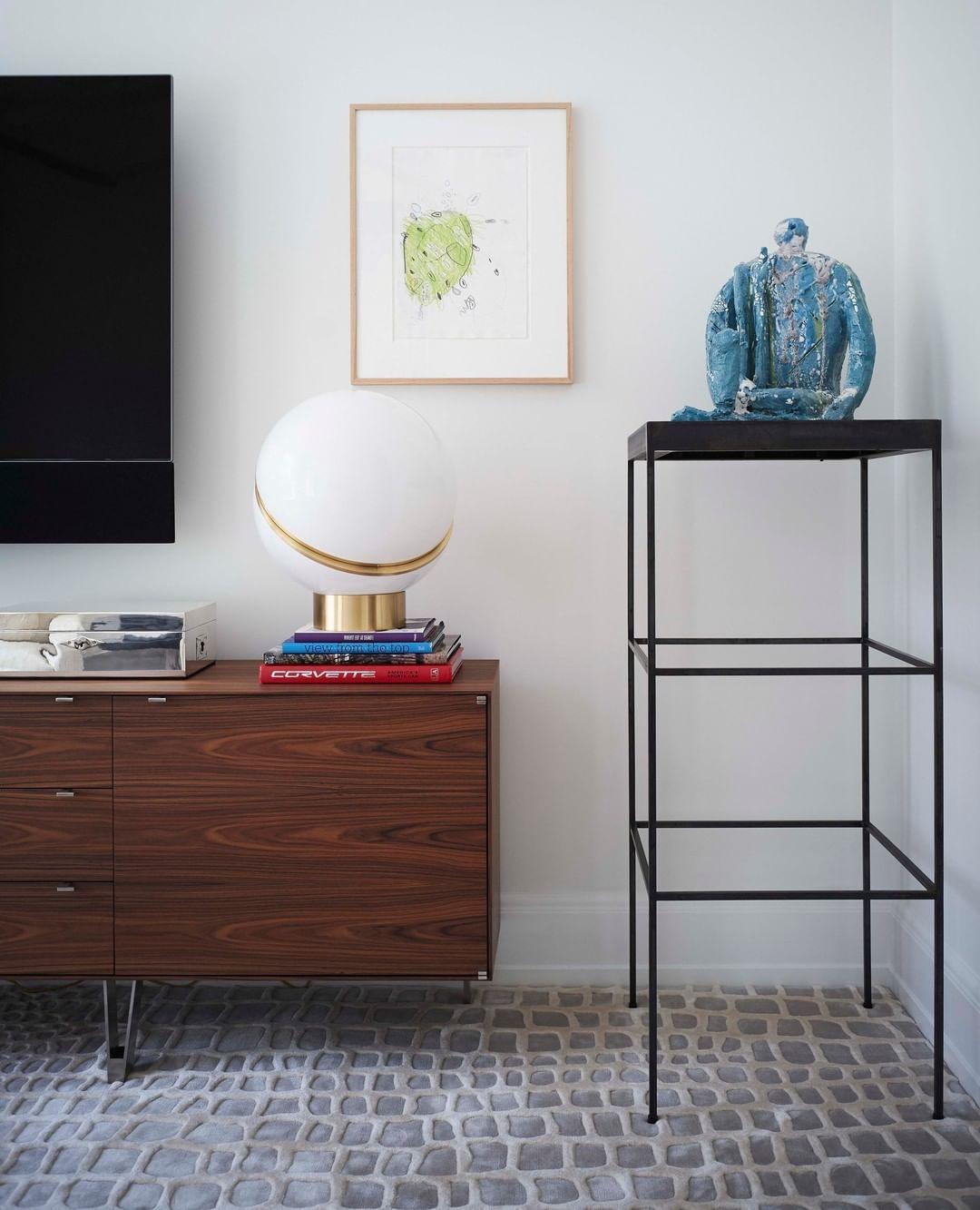 Solaria Futuristic Table Lamp-Neutral Decor
