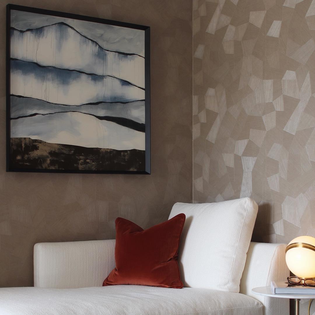 Solaria Futuristic Table Lamp-Neutral Decor