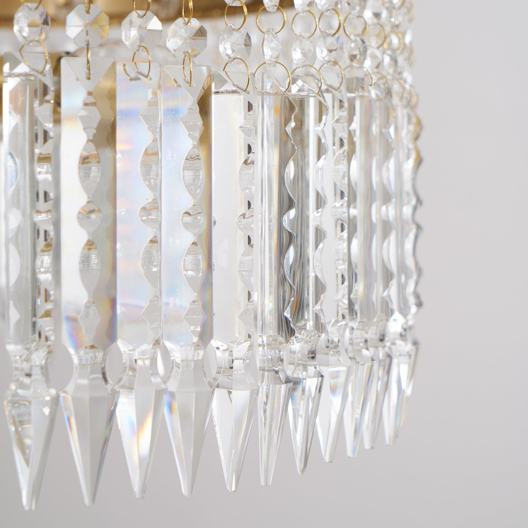 Xelra Chandelier Brass & Crystal - Neutralighting