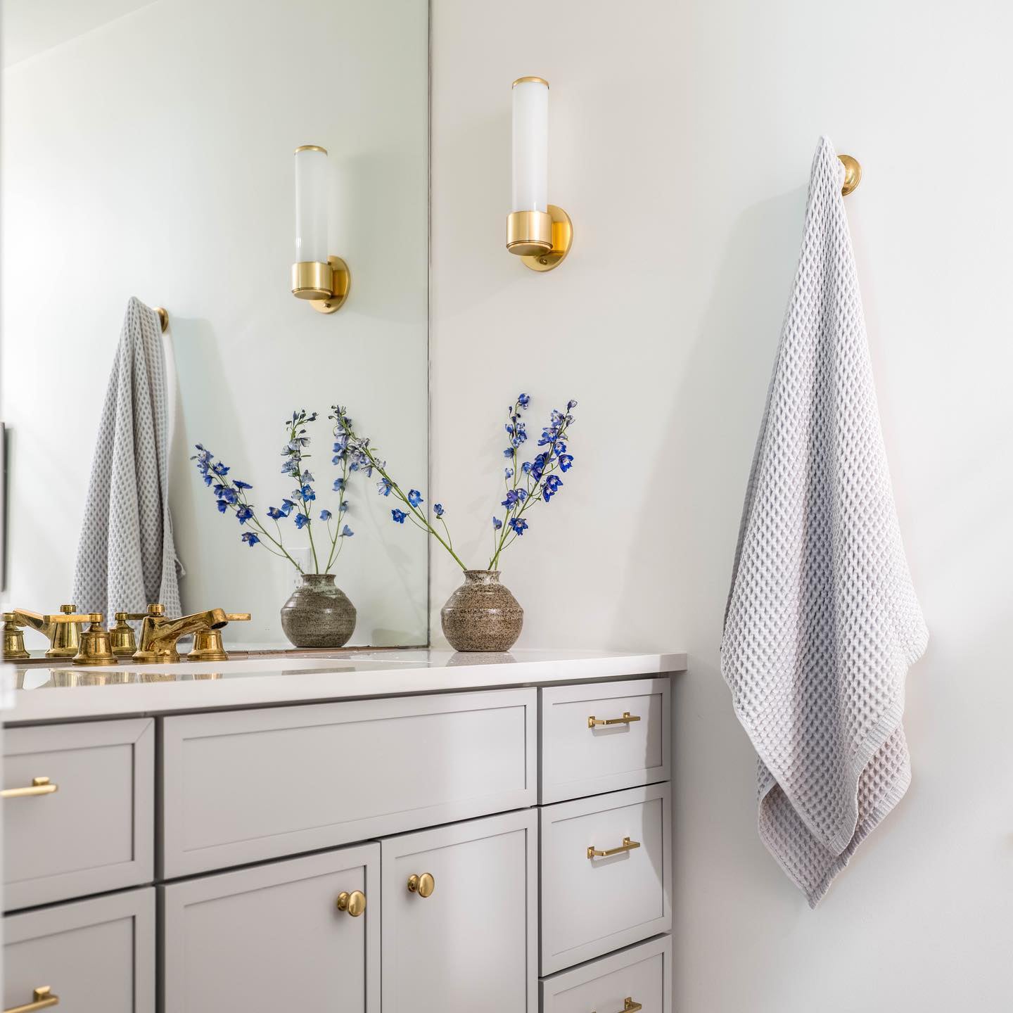 Kaelin Wall Lamp