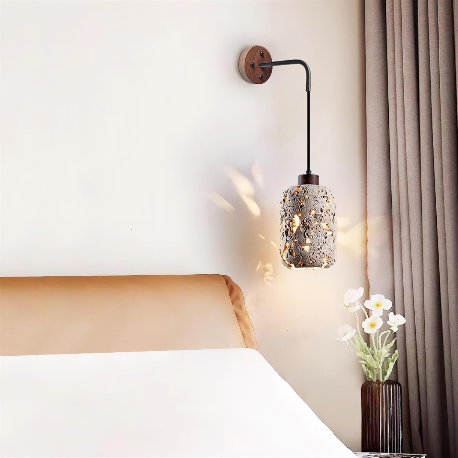 Fynel Rustic Wall Lamp