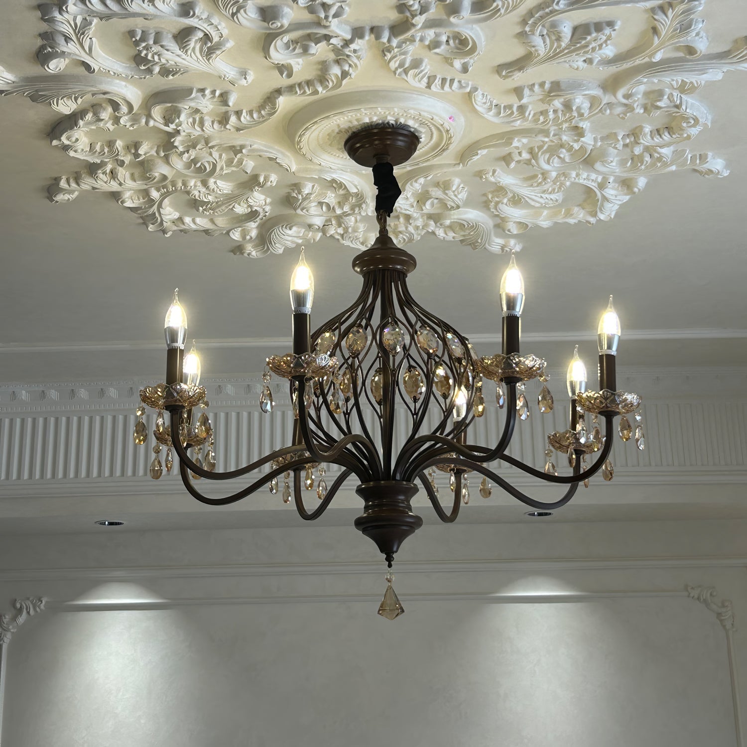 Enorel Vintage Bronze Crystal Chandelier-Neutral Decor