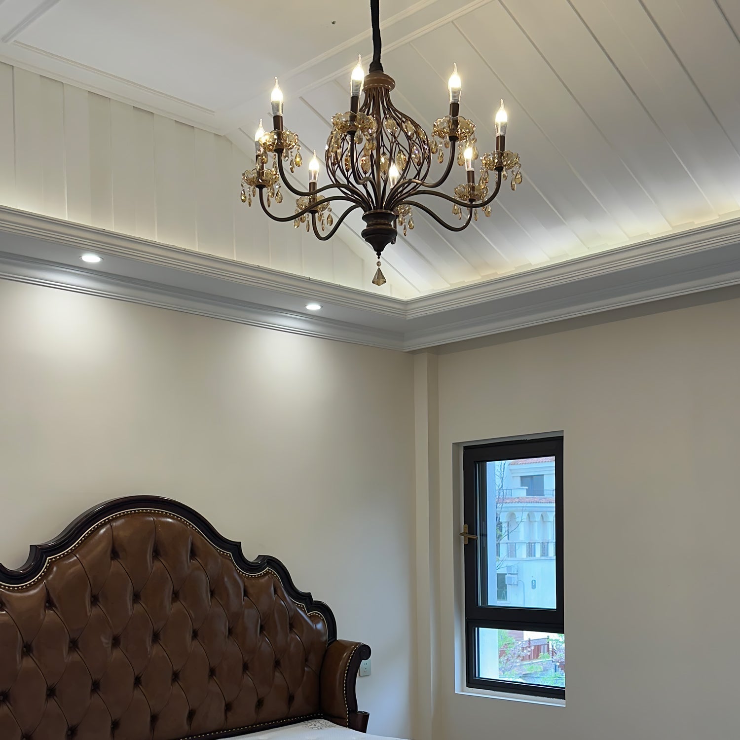 Enorel Vintage Bronze Crystal Chandelier-Neutral Decor