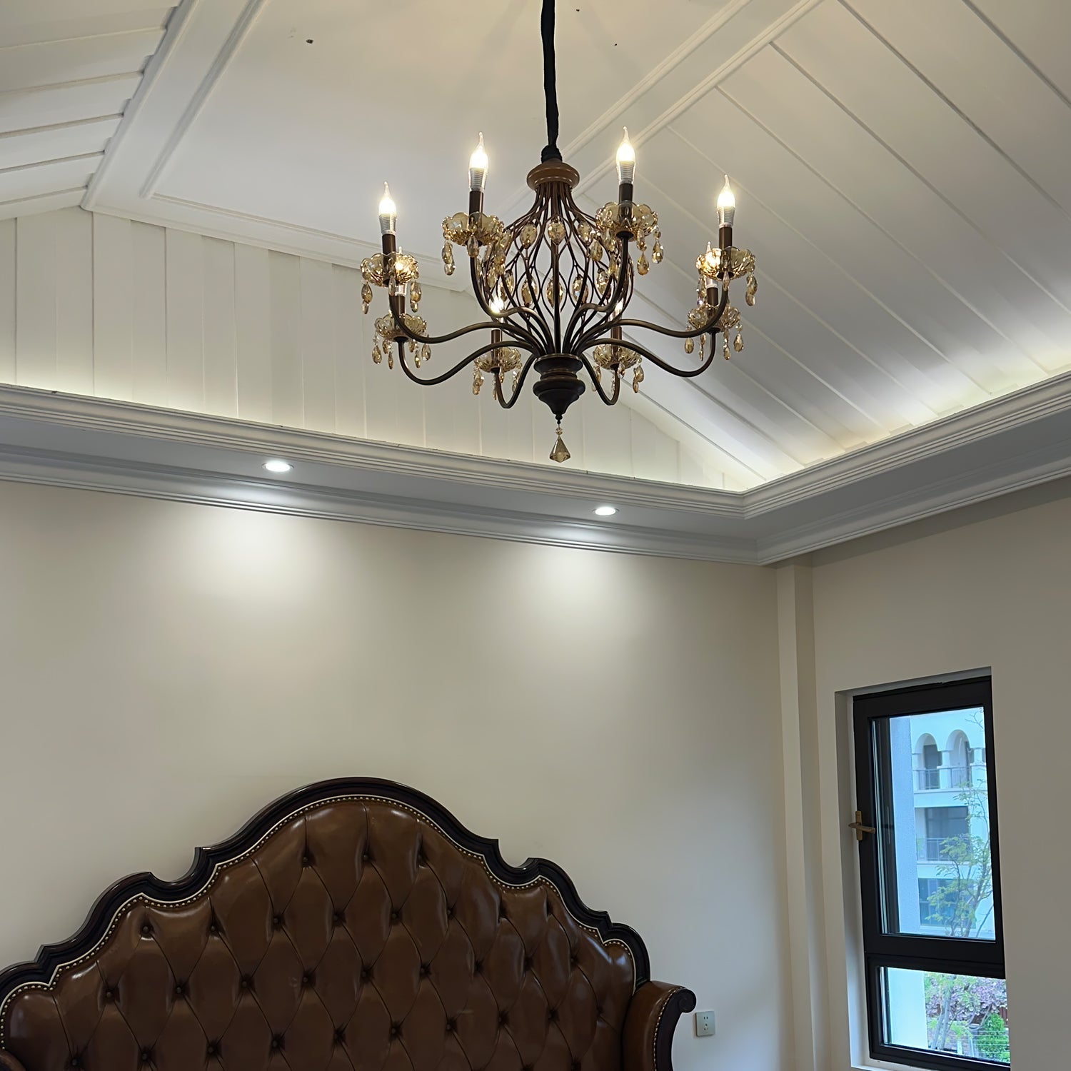 Enorel Vintage Bronze Crystal Chandelier-Neutral Decor