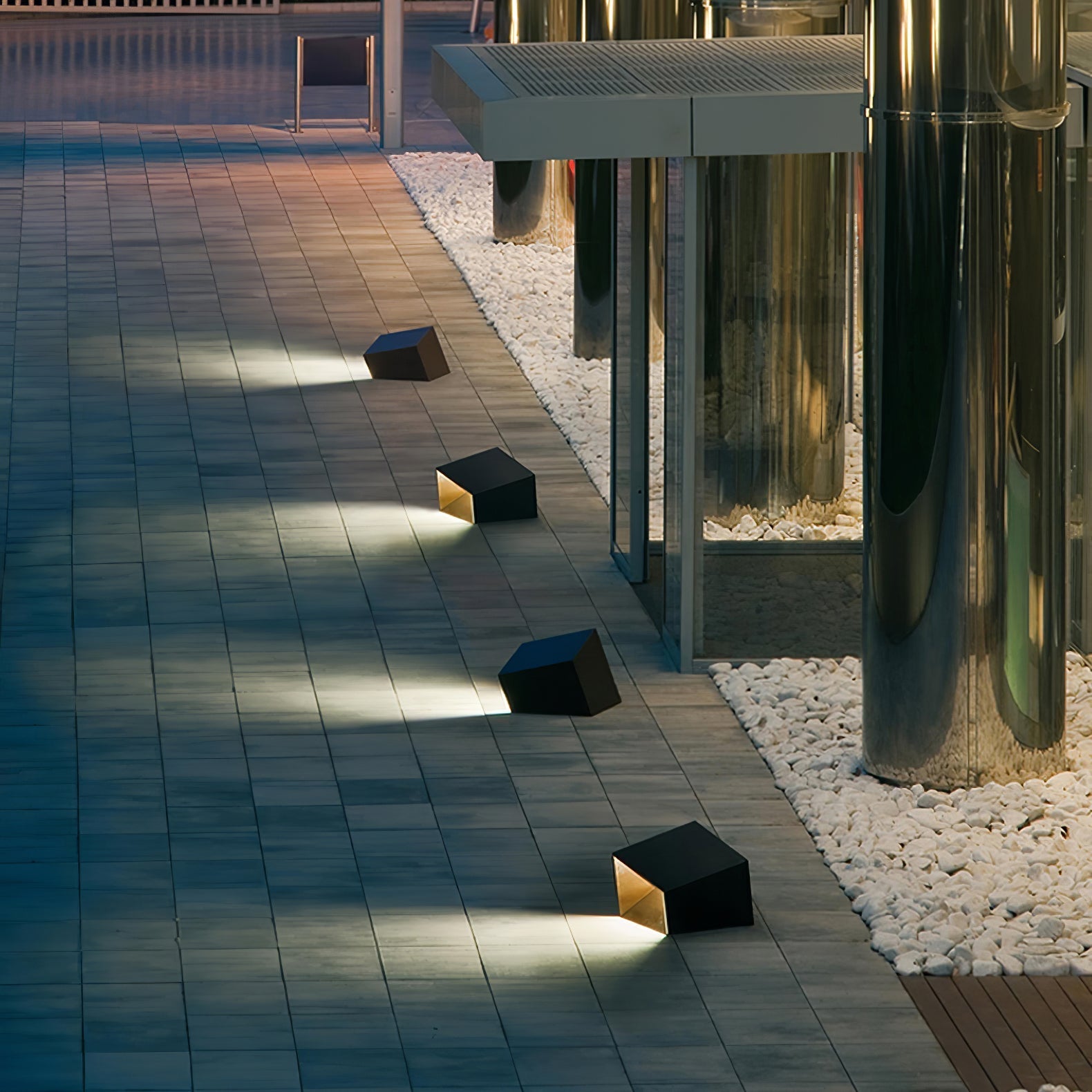 Pearl Modern Outdoor Light-Neutral Decor