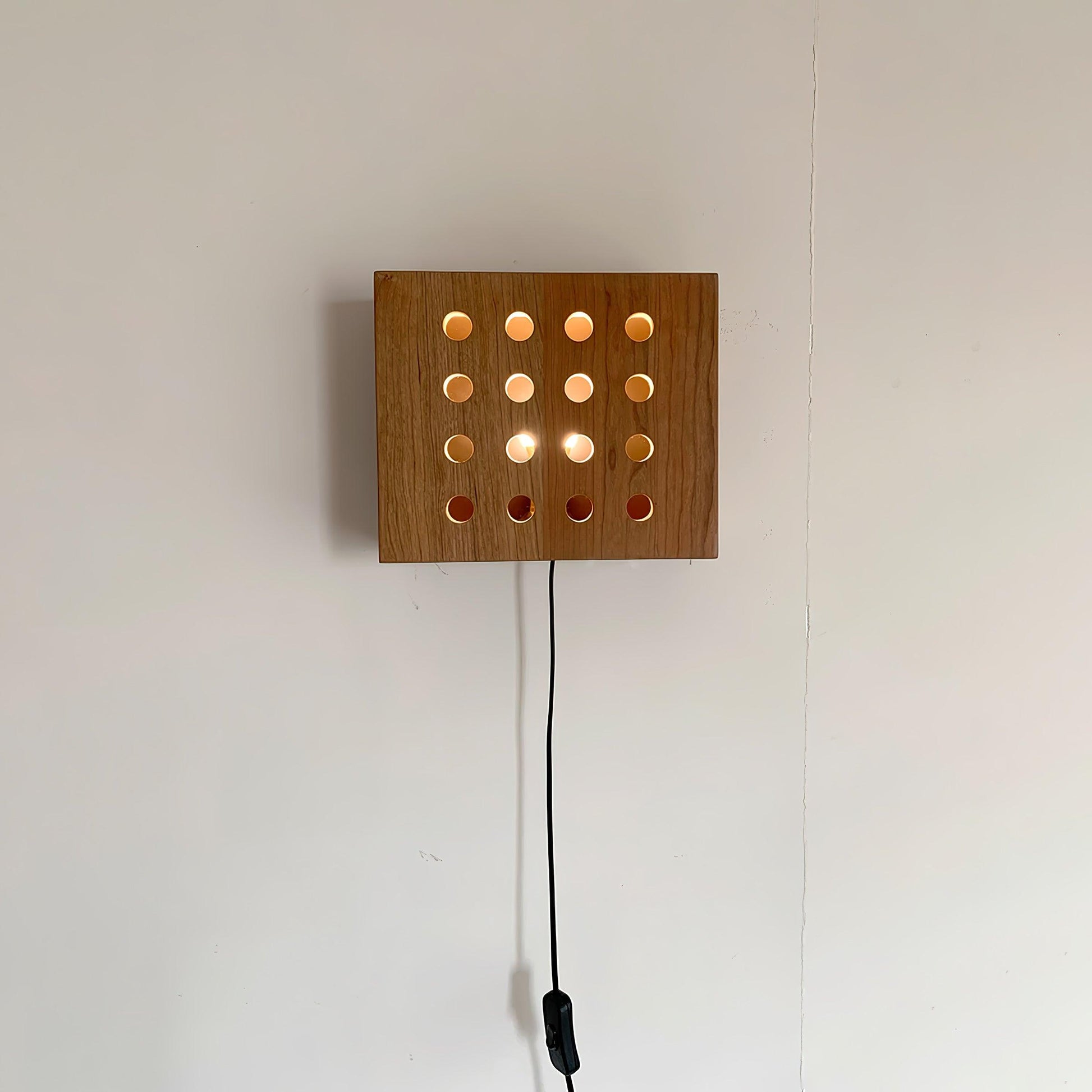 Valaee Individual Creativity Wall Lamp-Neutral Decor