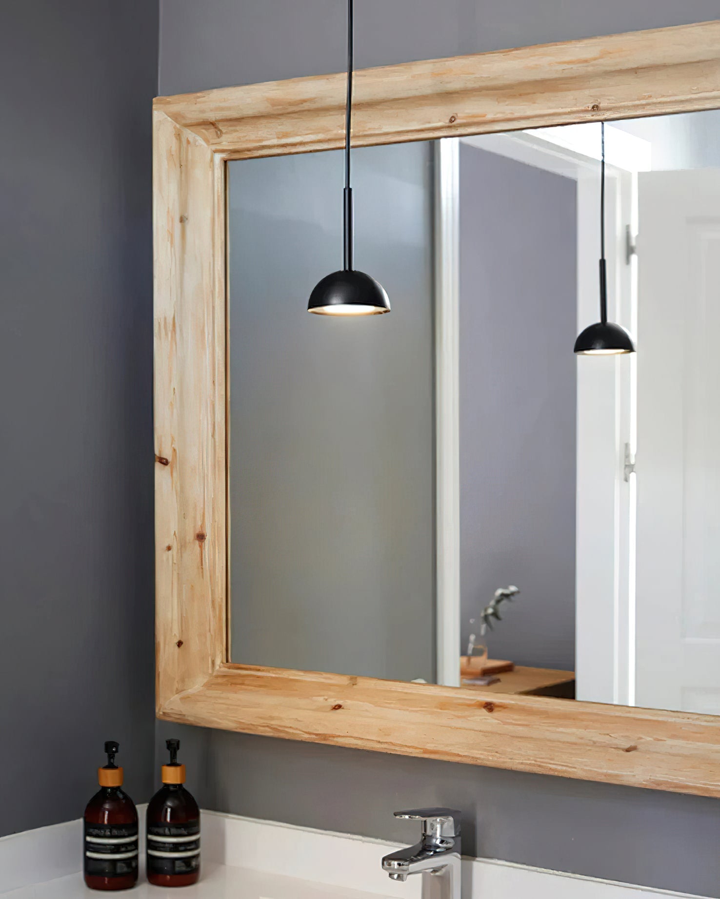 Easton Minimalist Pendant Light-Neutral Decor