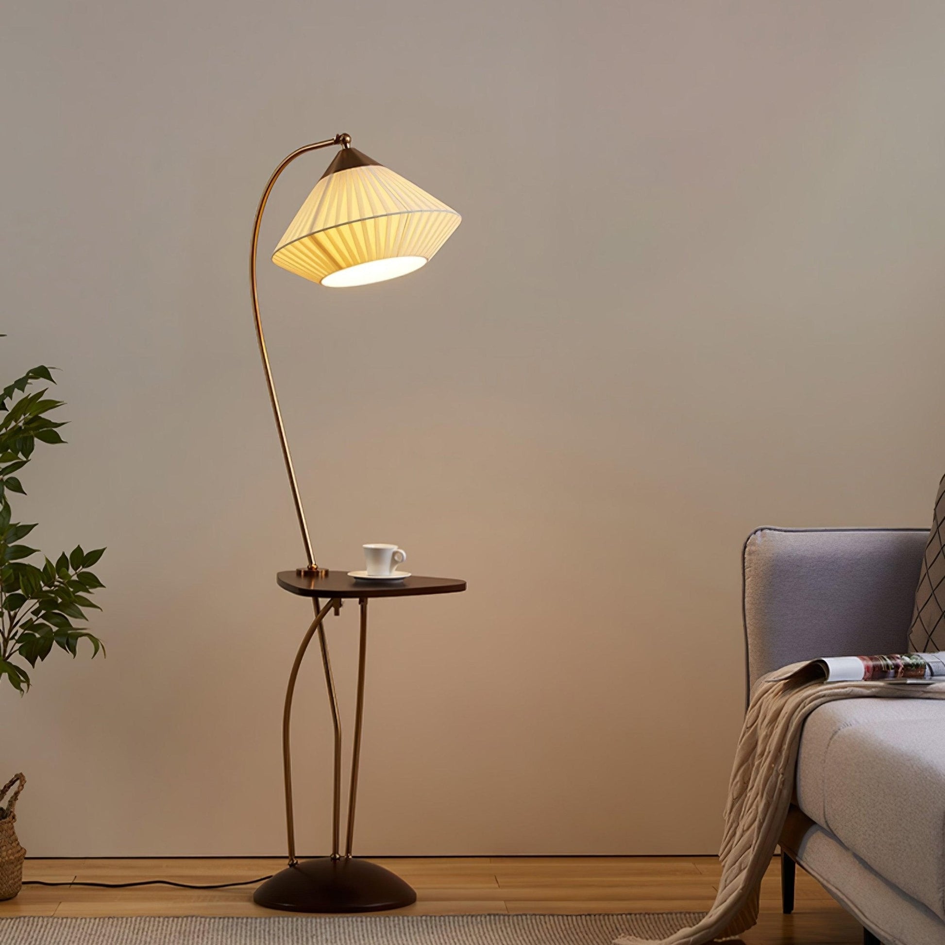 Raviq Fabric Vintage Floor Lamp-Neutral Decor