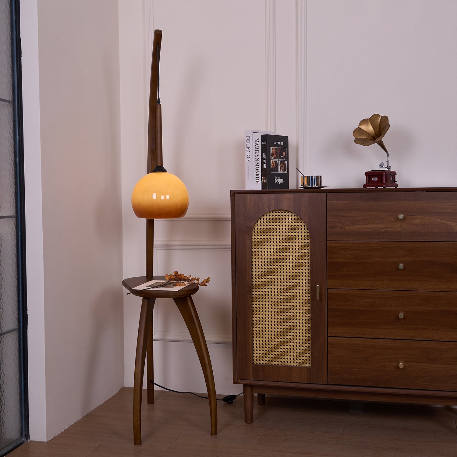 Eloz Curved Mantis Arm Floor Lamp-Neutral Decor