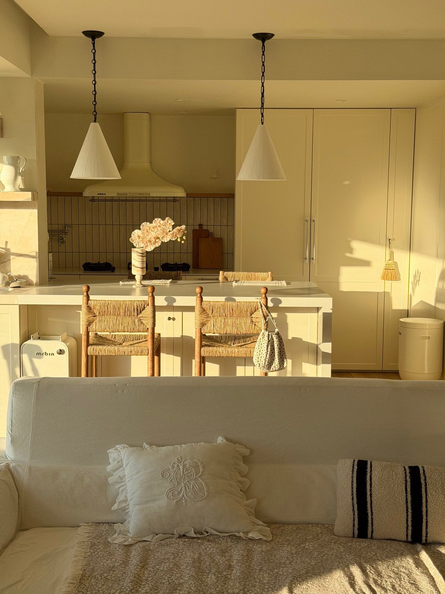 Cuspide Plaster Cone Pendant Light-Neutral Decor